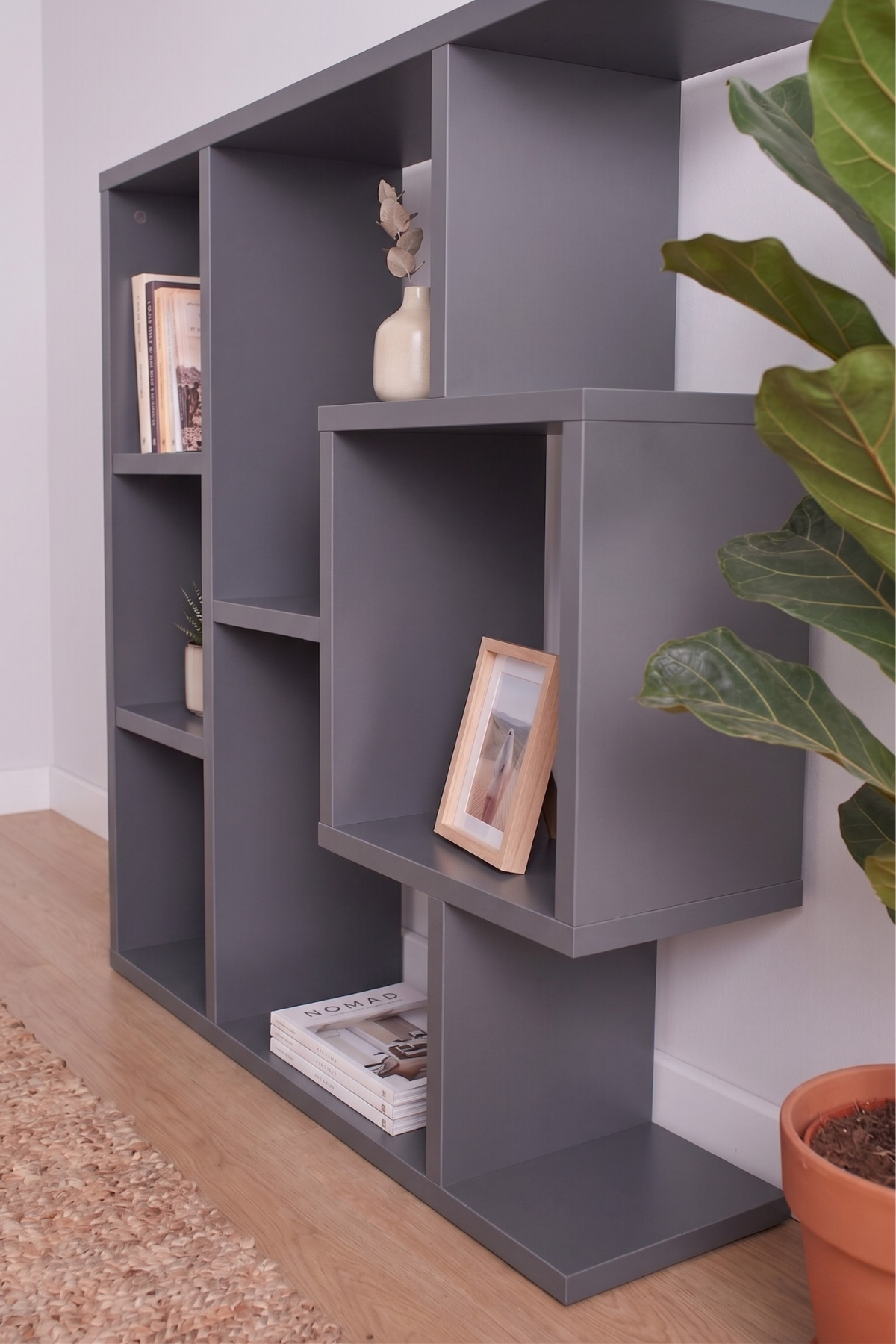 Enda Home Yegane Duvar Rafı, Duvar Kitaplığı, Dekoratif Kitaplık, Modern Kitaplık, Zeminde veya Duvarda Kullanıma Uygun Antrasit
