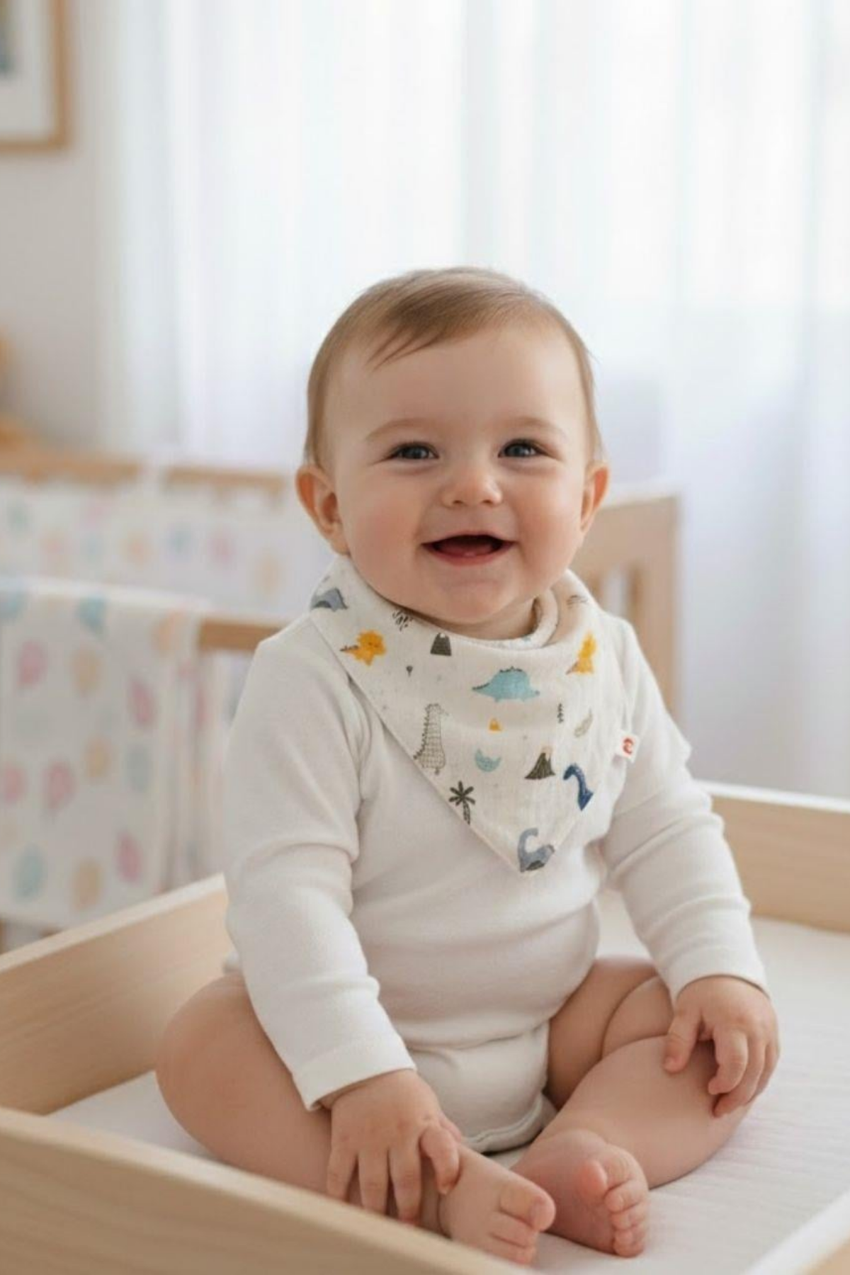 Reyo Beberotti 3'lü Müslin Bebek Önlük Fular Seti - Aslan, Dinozor ve Güneş, %100 Pamuk Müslin Kumaş, Emici, Nefes Alabilen, Ayarlanabilir Çıtçıtlı Bebek Önlüğü