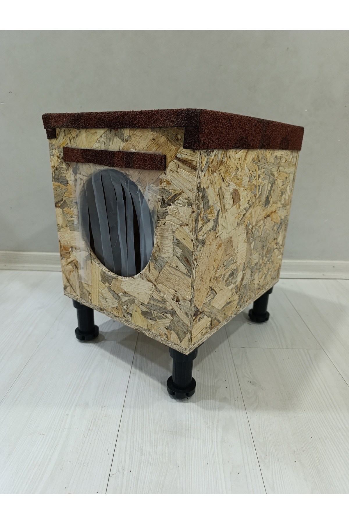 Msay Şıngıl Çatılı Küçük Boy Kedi Barınağı 30x36x30 cm Sokak Kedileri İçin Kedi Barınağı, Kedi Kulübesi Monteli Teslimat