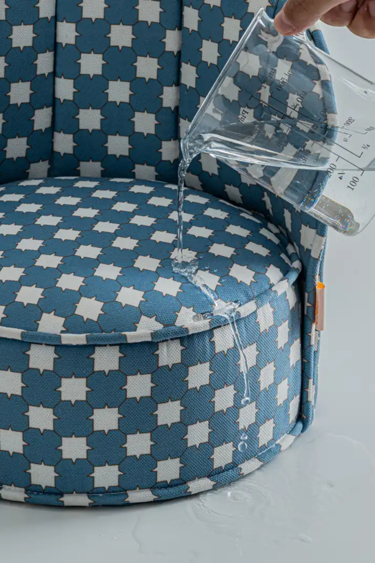 Reyo MiniCozy Spark Taşınabilir Çocuk Bebek Koltuğu, 1-5 Yaş Ergonomik Çocuk Sandalyesi, Hafif, Sıvı İtici ve Silinebilir Kumaş, Taşınabilir Sandalye