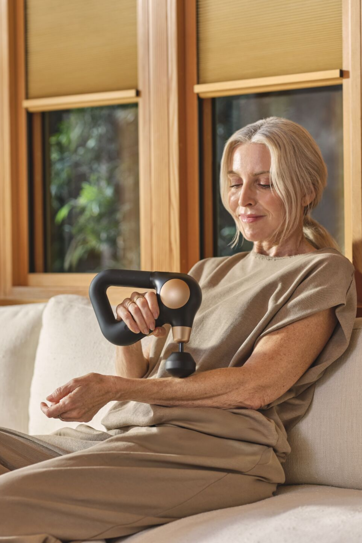 Therabody Theragun Sense 2. Jenerasyon Perküsif Masaj Cihazı