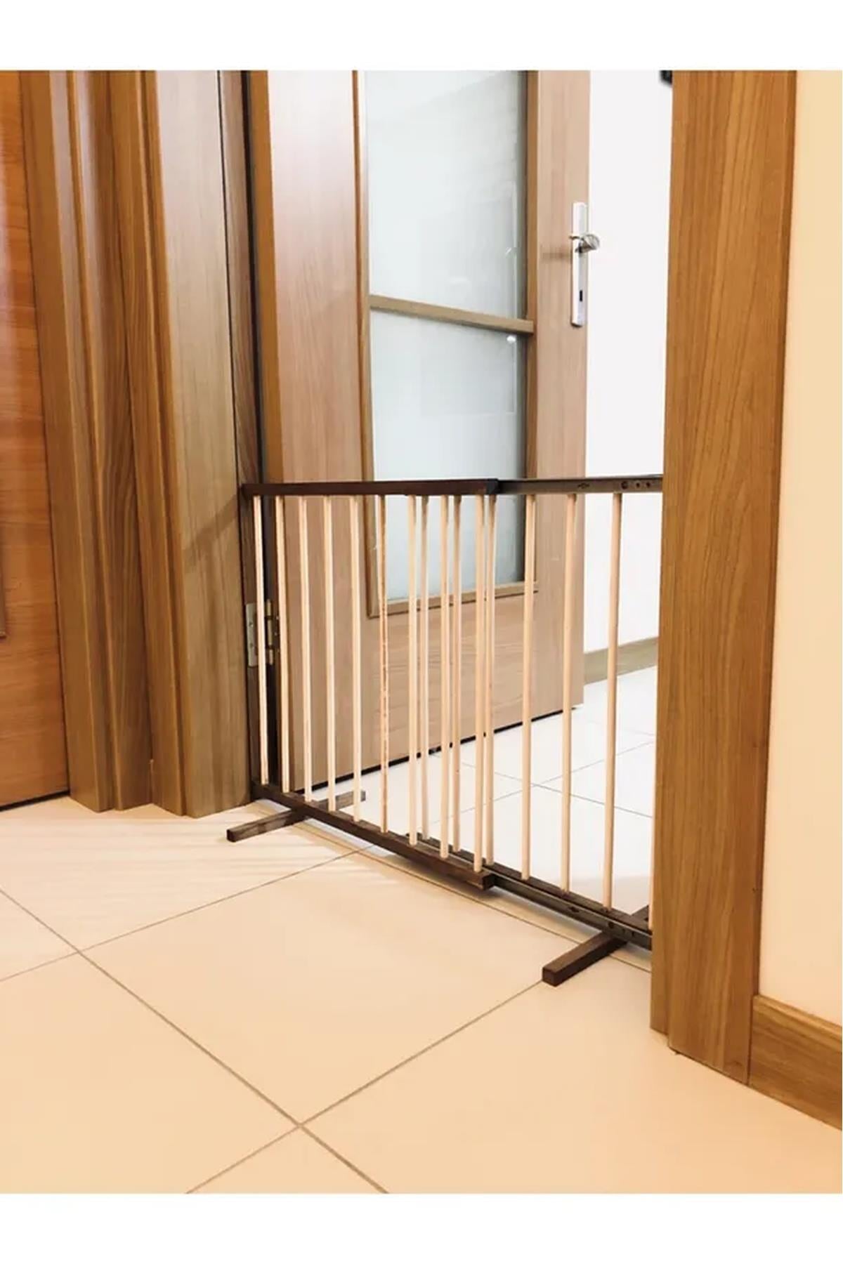 Naturbird Kapı Önü Ayarlanabilir Ahşap Köpek Çiti (Çit Arası 5 cm)