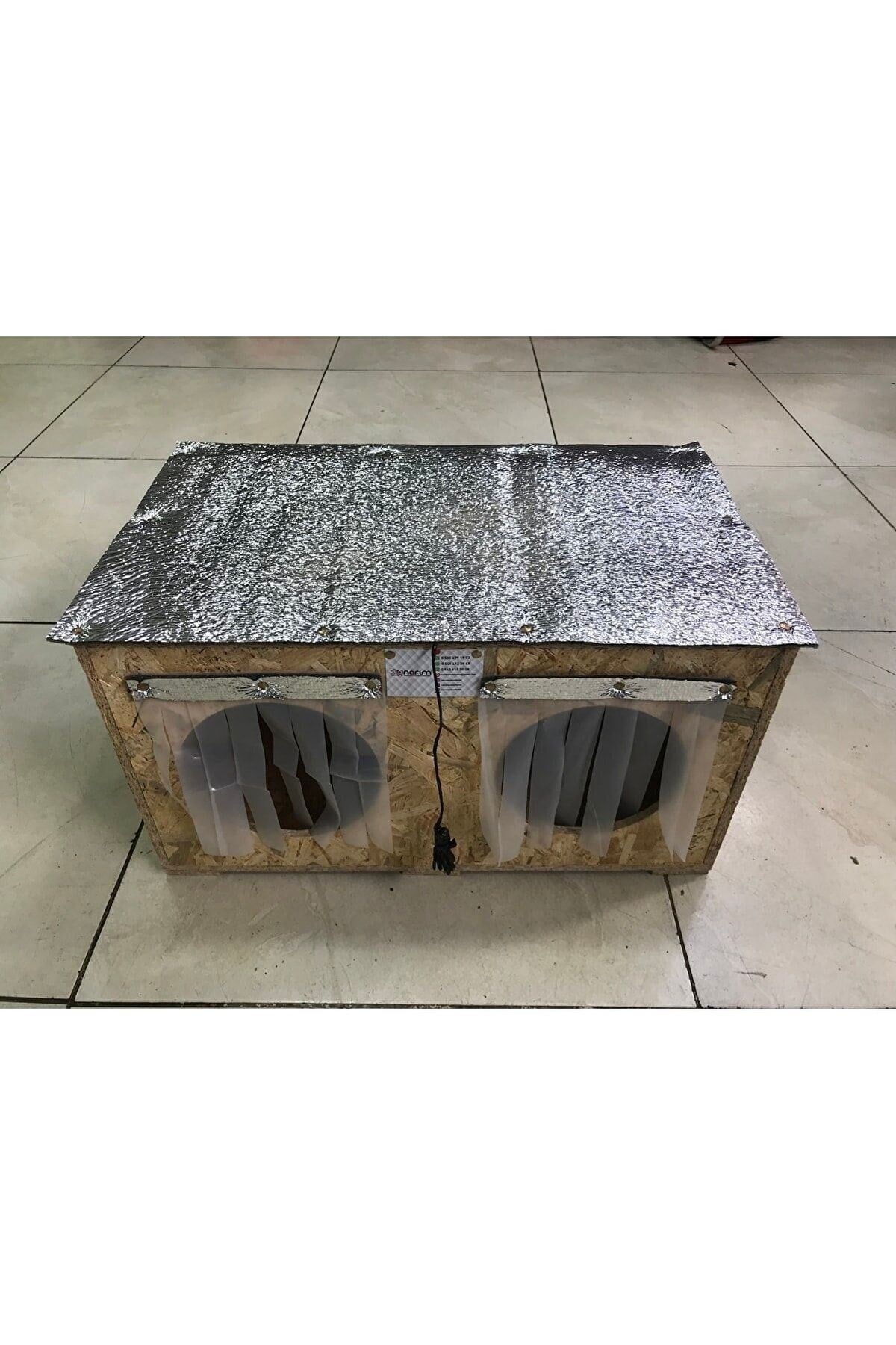 Narım Çatı İzolasyonlu, Yağmura ve Soğuğa Dayanıklı OSB 2 Bölmeli Kedi Barınağı, 60x33x30 cm, Kurulu Gönderim