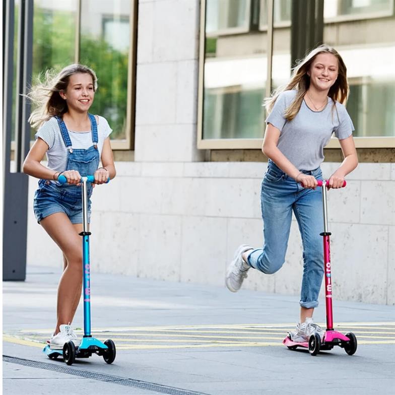 Micro Maxi Micro Deluxe 3 Tekerlekli Scooter Pink