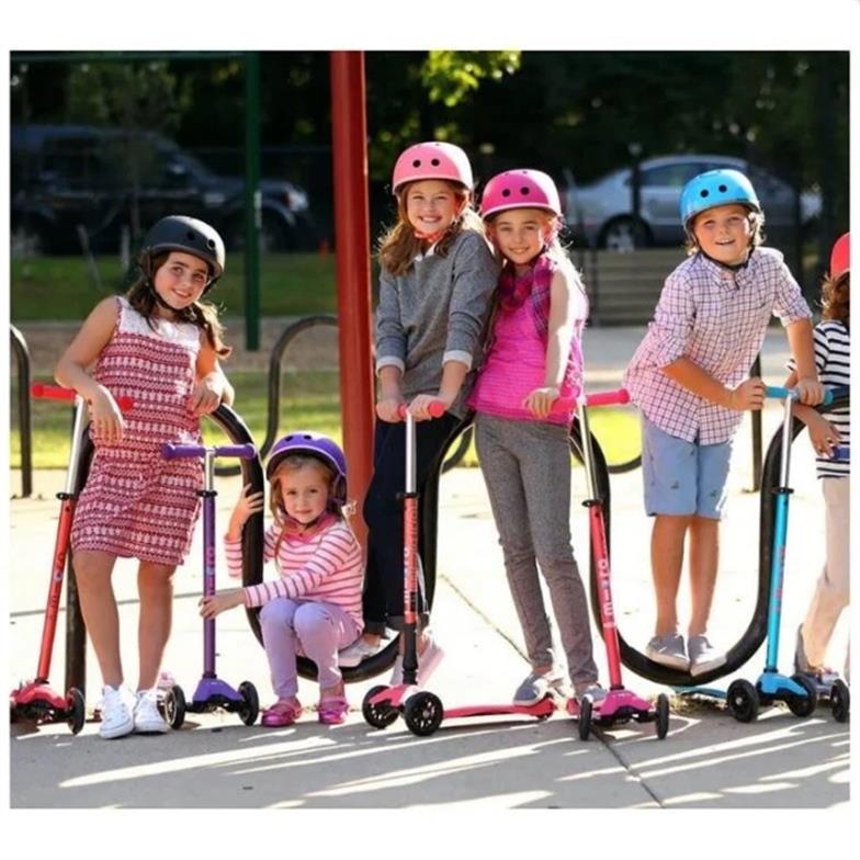 Micro Maxi Micro Deluxe LED Foldable 3Tekerlekli Scooter Navy Blue