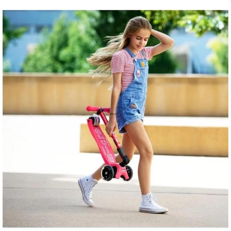 Micro Maxi Micro Deluxe LED Foldable 3 Tekerlekli Scooter Purple