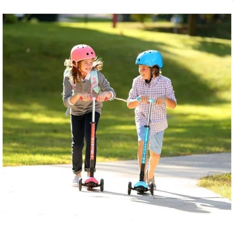 Micro Maxi Micro Deluxe LED Foldable 3Tekerlekli Scooter Navy Blue