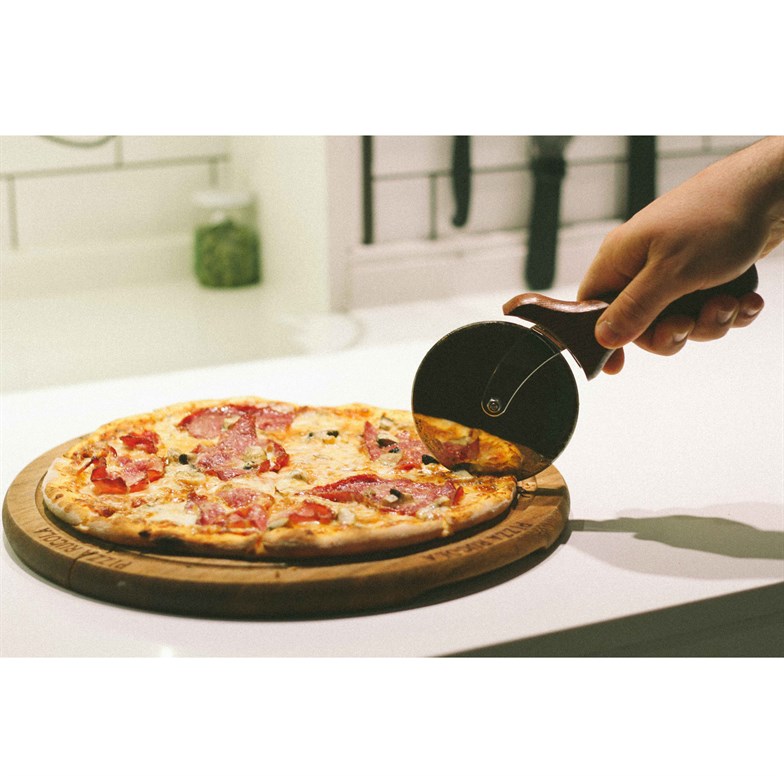 Mutsan Paslanmaz Çelik Profesyonel Pizza/Börek Bıçağı - Ahşap Saplı