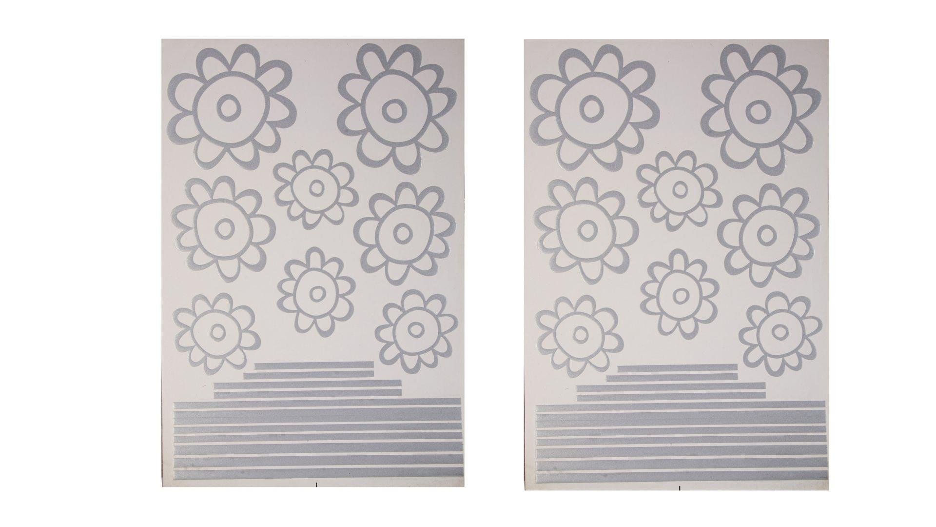 2 Adet Defter Sticker,Laptop Sticker  Gri Papatyalı  Pvc 48X33X0,5Cm