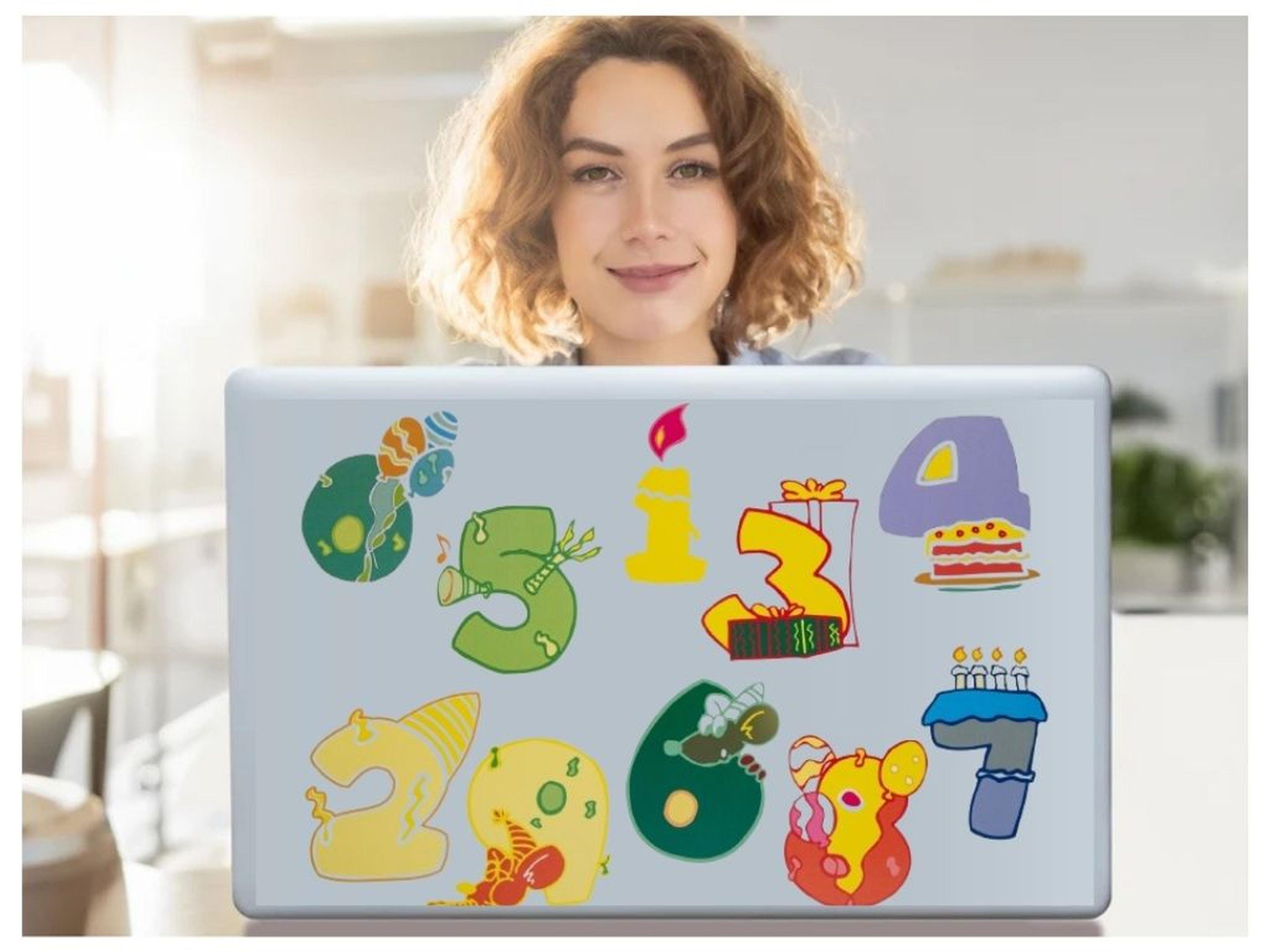 2 Adet Defter Sticker,Laptop Sticker  Renkli Rakamlı Pvc 48X33X0,5Cm