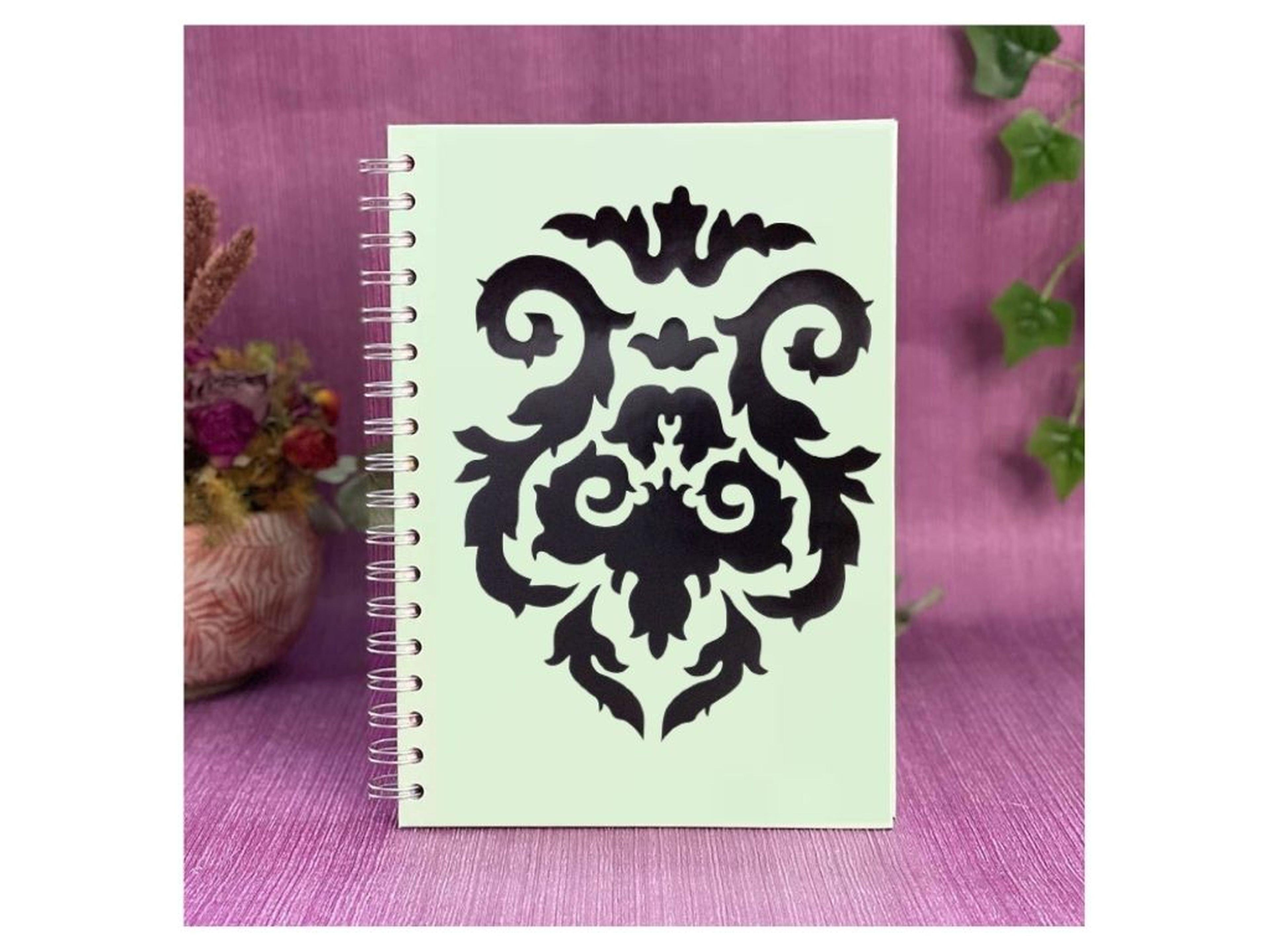 2 Adet Defter Sticker,Laptop Sticker  Siyah Çiçekli Pvc 48X33X0,5Cm