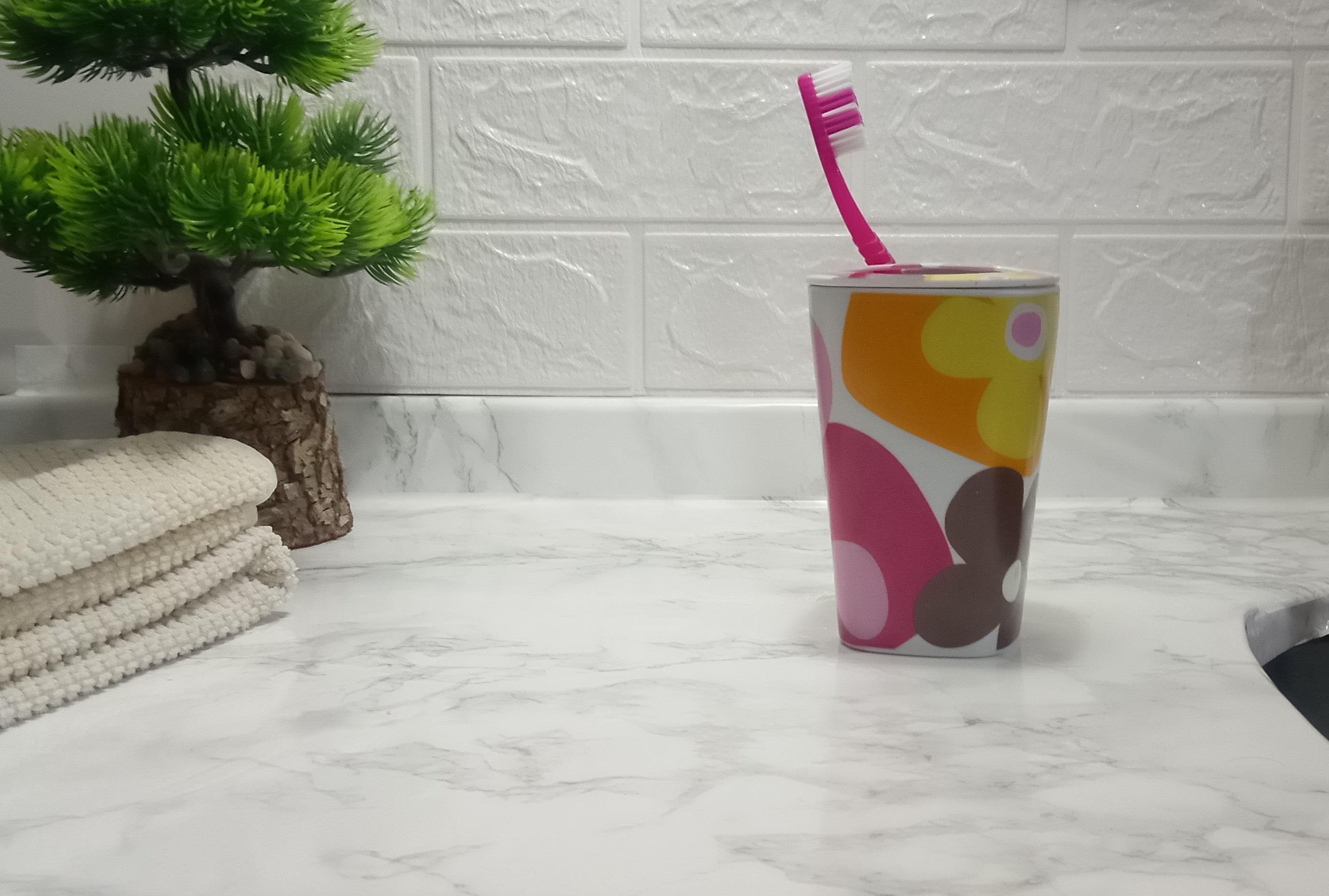 2 Adet Diş Fırçalık Kırmızı Papatya Melamin 7X7X11Cm Banyo Seti  