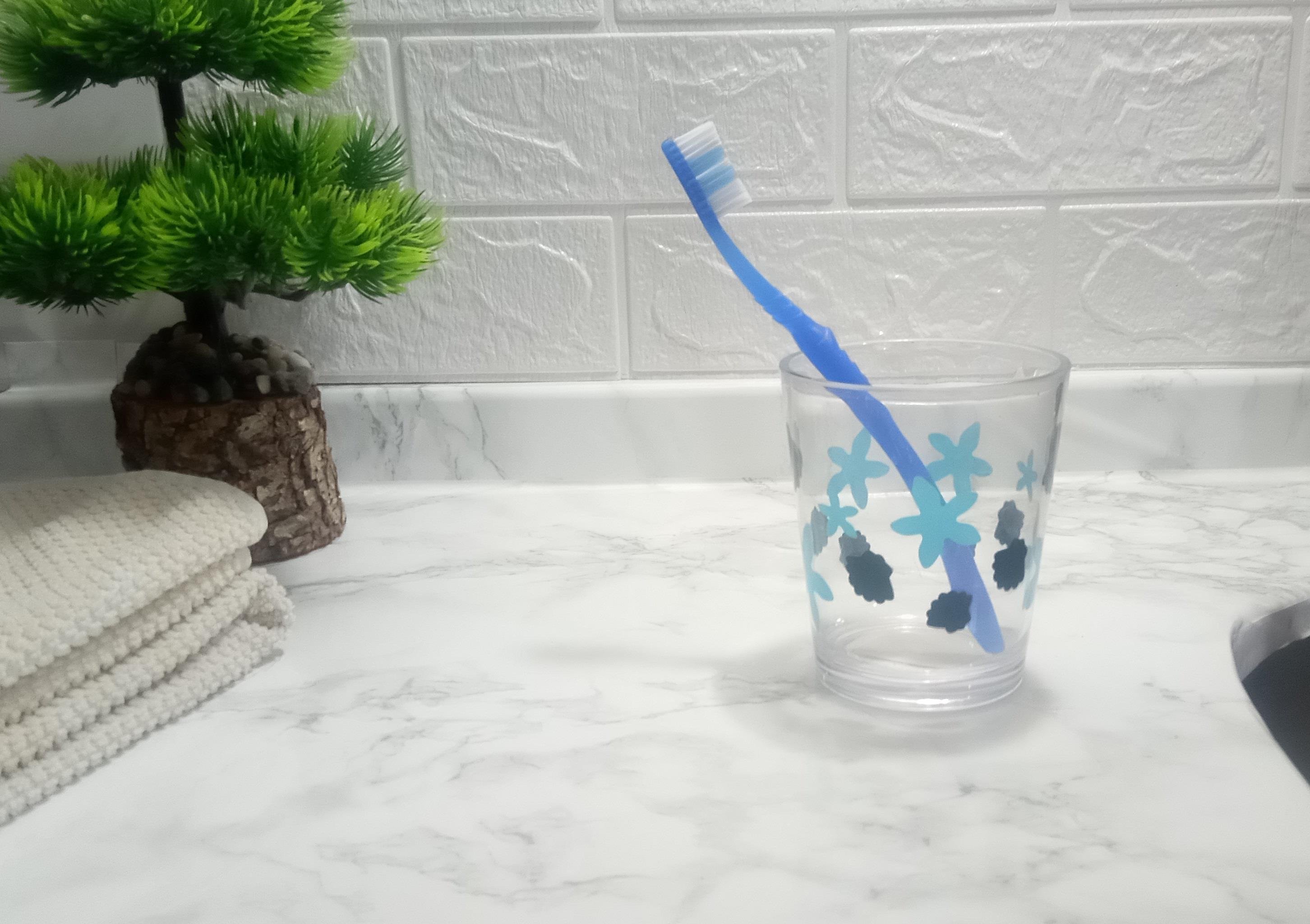 2 Adet Diş Fırçalık Ve Macun Kabı Benekli Akrilik 8X8X9Cm  Banyo Seti  