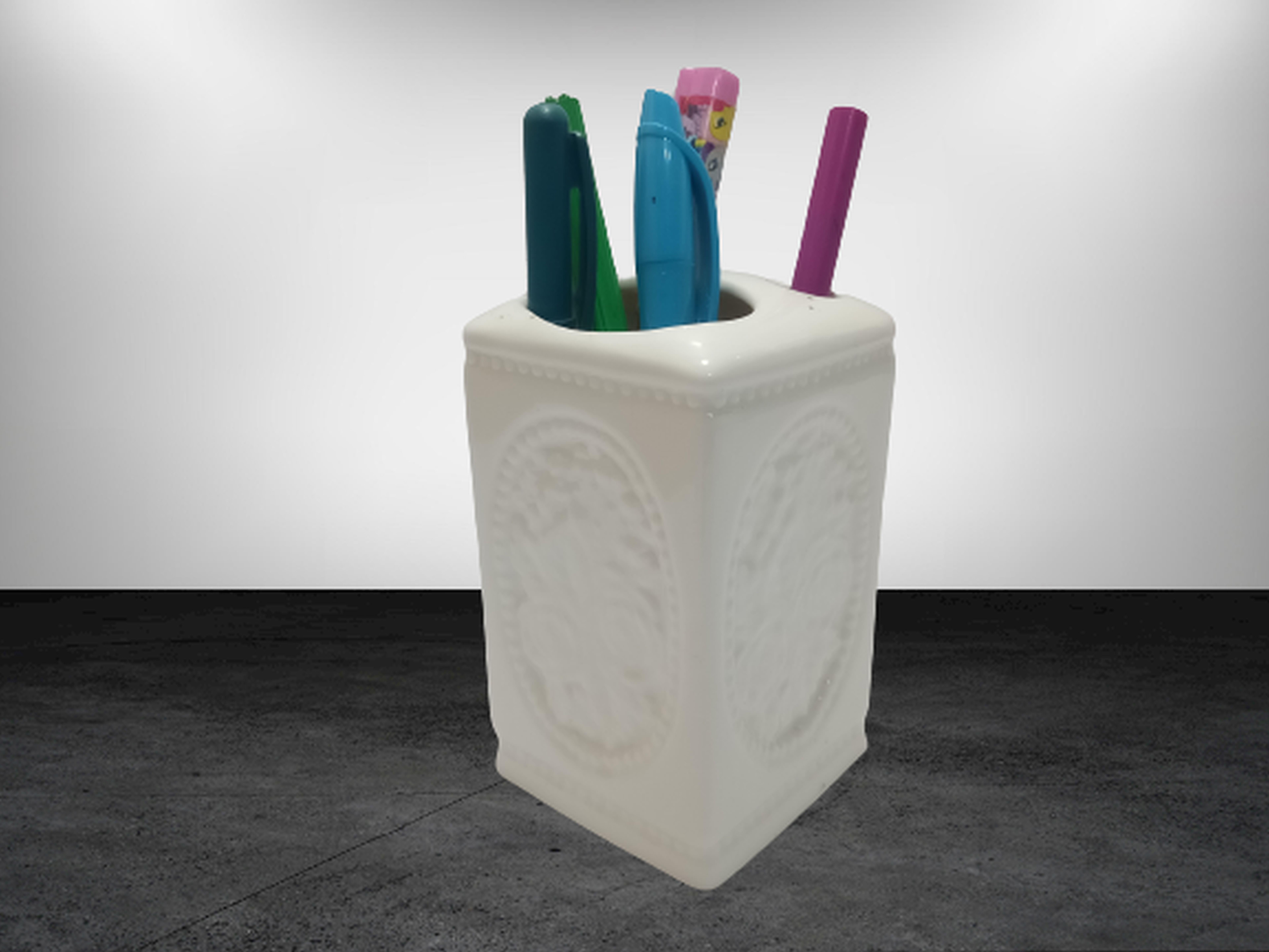 2 Adet Kalemlik Çiçekli Kare Model Seramik Ofis Gereci  8X8X11Cm