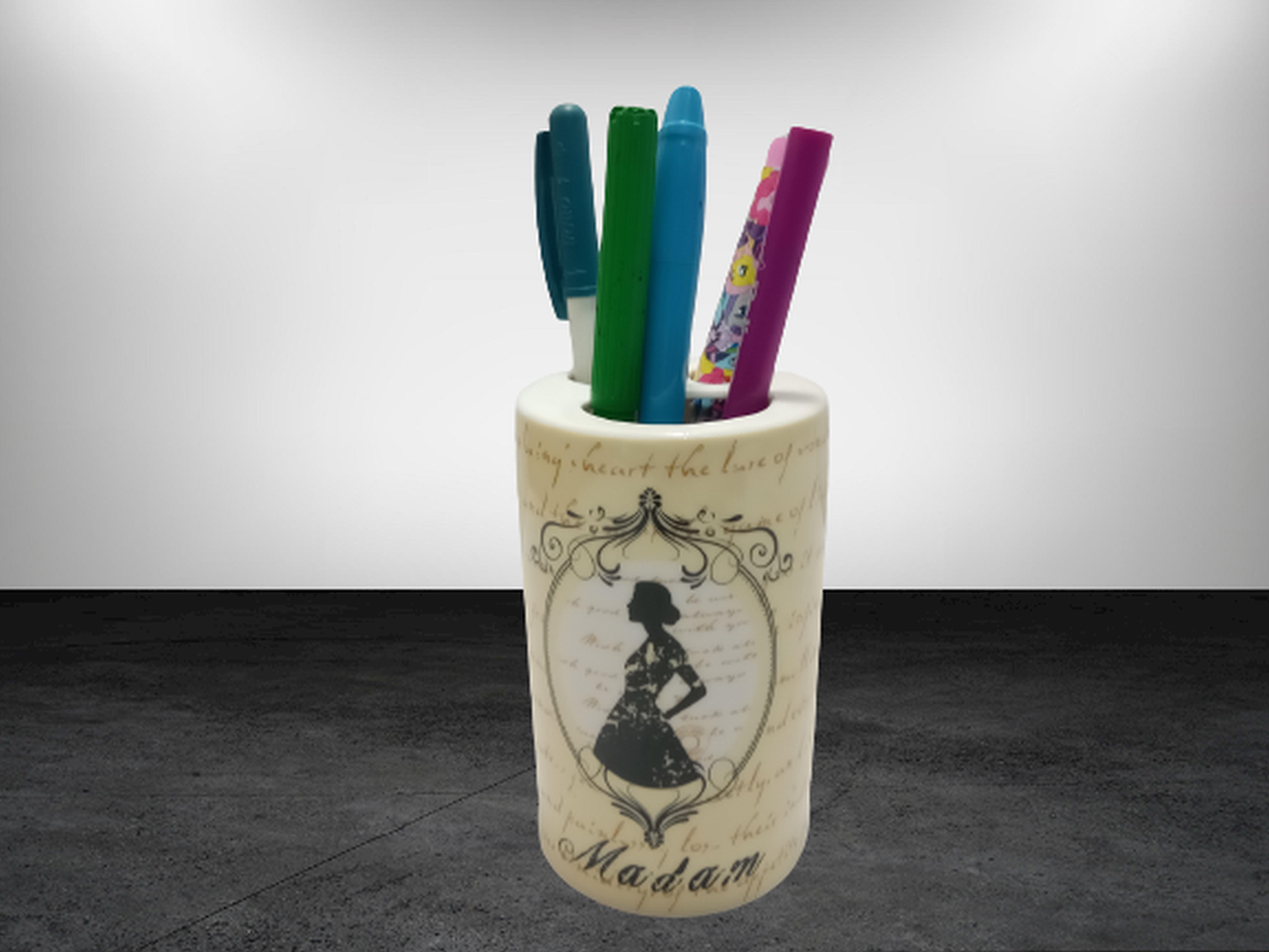 2 Adet Kalemlik Madam Desenli Seramik Ofis Gereci  7X7X11Cm