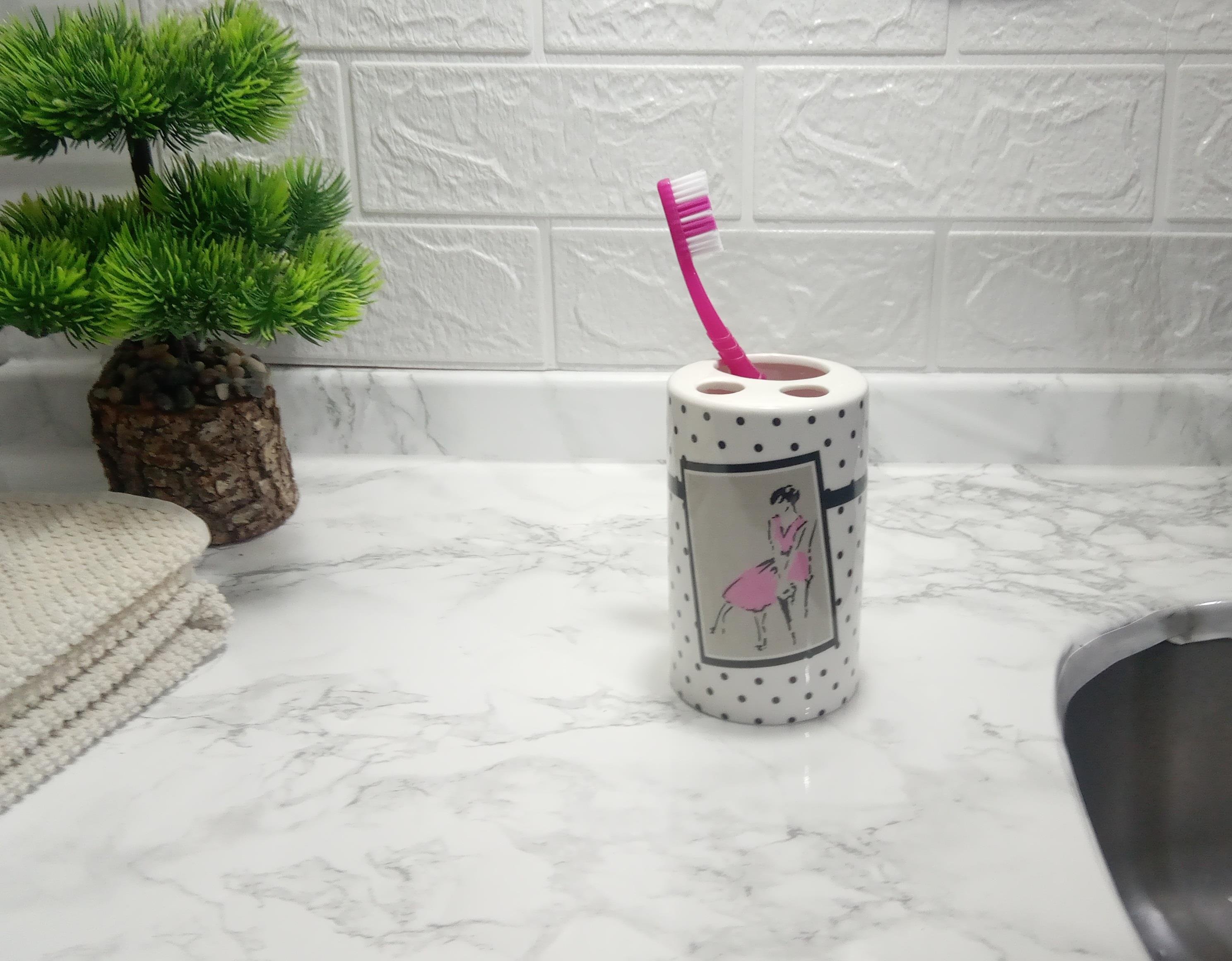 2 Adet Seramik Diş Fırçalık Pembe Elbiseli Kadın Model 7X7X11Cm Banyo Seti  