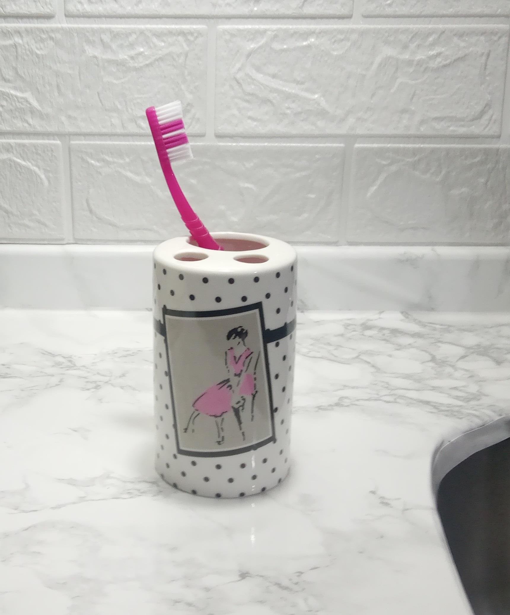 2 Adet Seramik Diş Fırçalık Pembe Elbiseli Kadın Model 7X7X11Cm Banyo Seti  