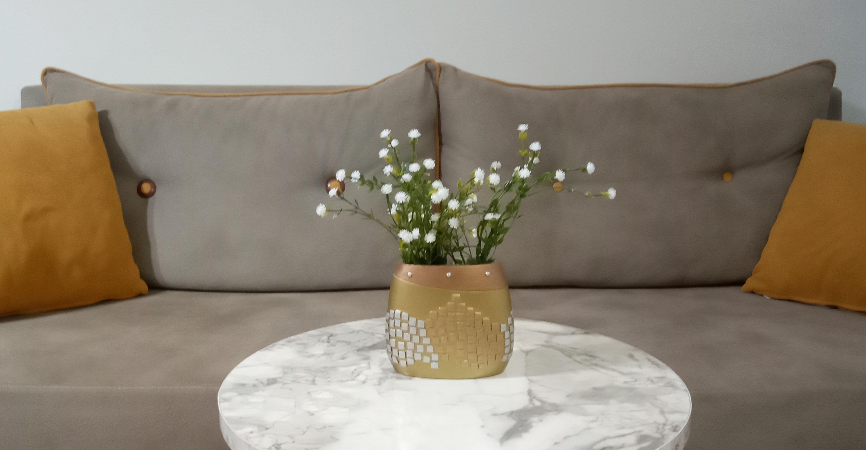 2 Adet Vazo Dahil,Vazoda Çiçek,Beyaz Yapay Çiçek,Vazo Dekoratif Altın Mozaik Poliresin 10X15X5Cm 