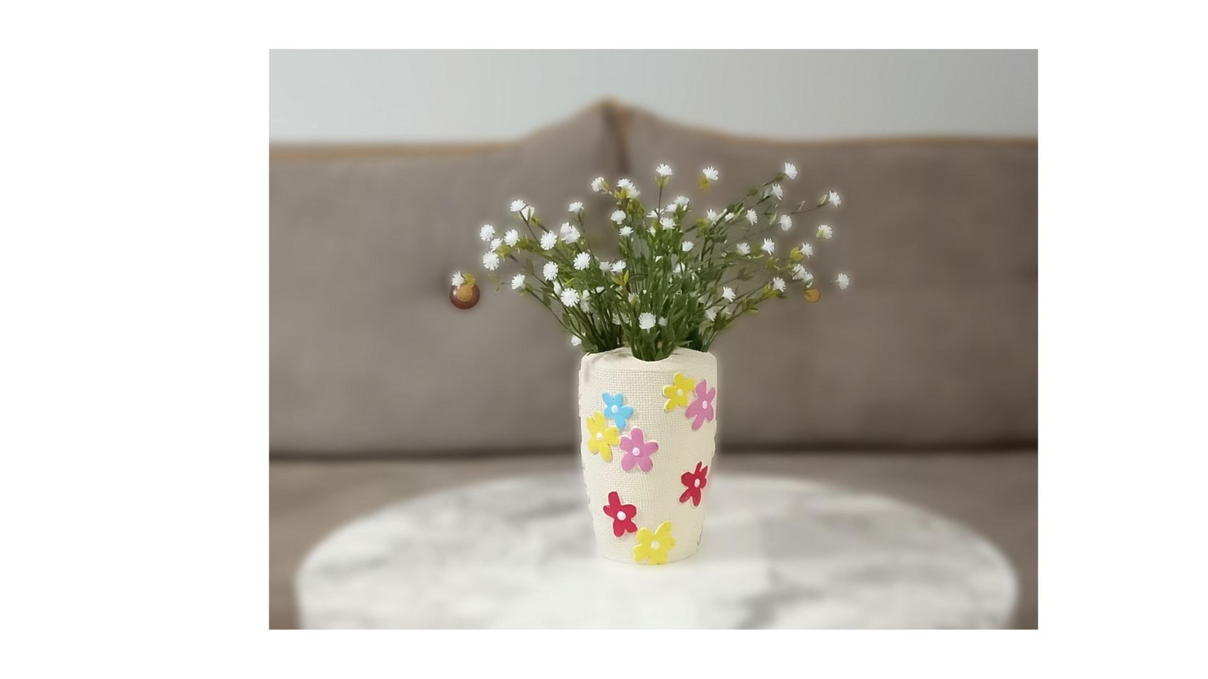 2 Adet Vazo Dahil,Vazoda Çiçek,Beyaz Yapay Çiçek,Vazo Dekoratif Renkli Papatyalı Poliresin 5X5X16Cm 