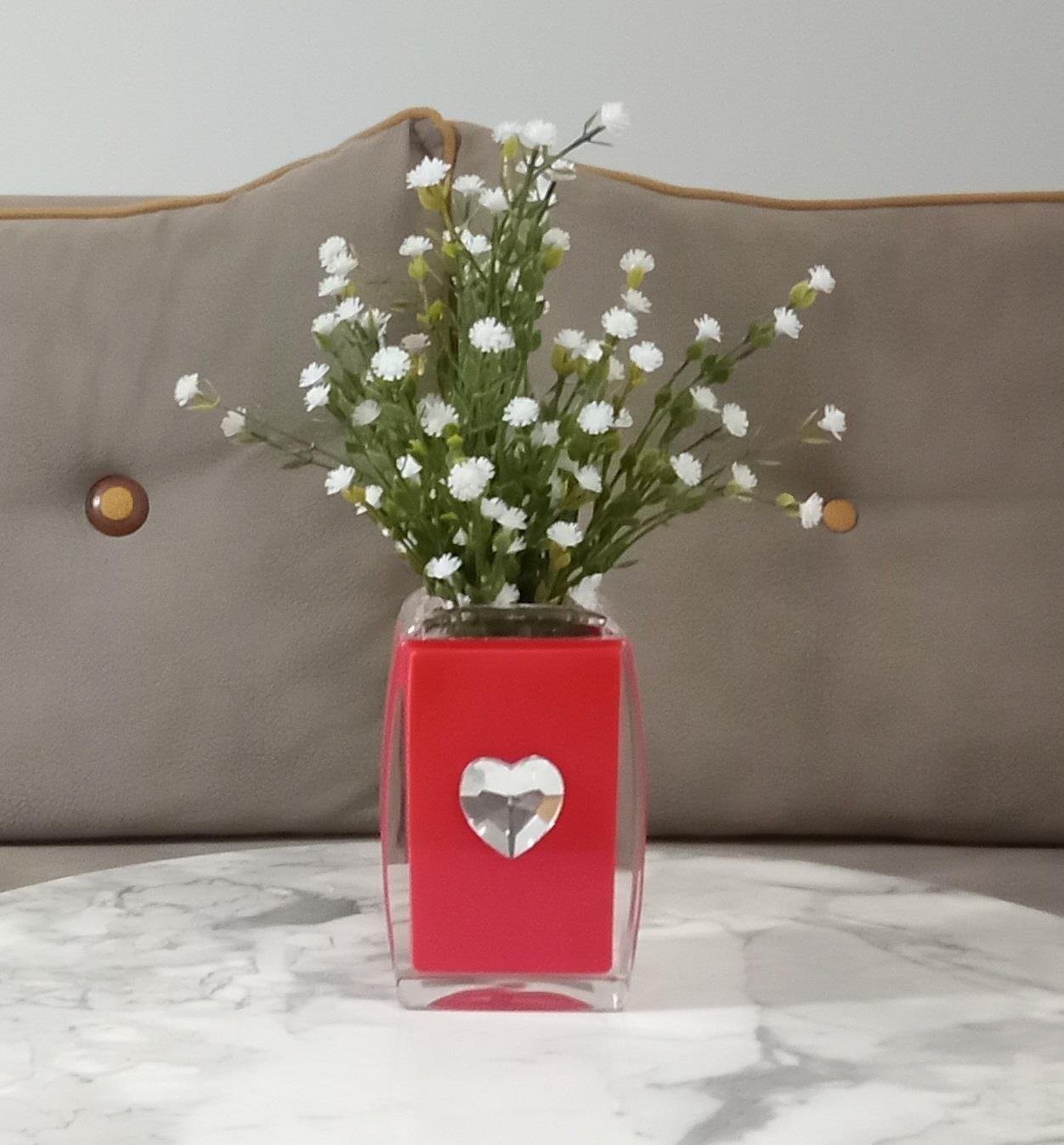 2 Adet Vazo Dahil,Vazoda Çiçek,Beyaz Yapay Çiçek,Vazo Dekoratif Kristal Taşlı Kırmızı Kalpli  6X6X16Cm 