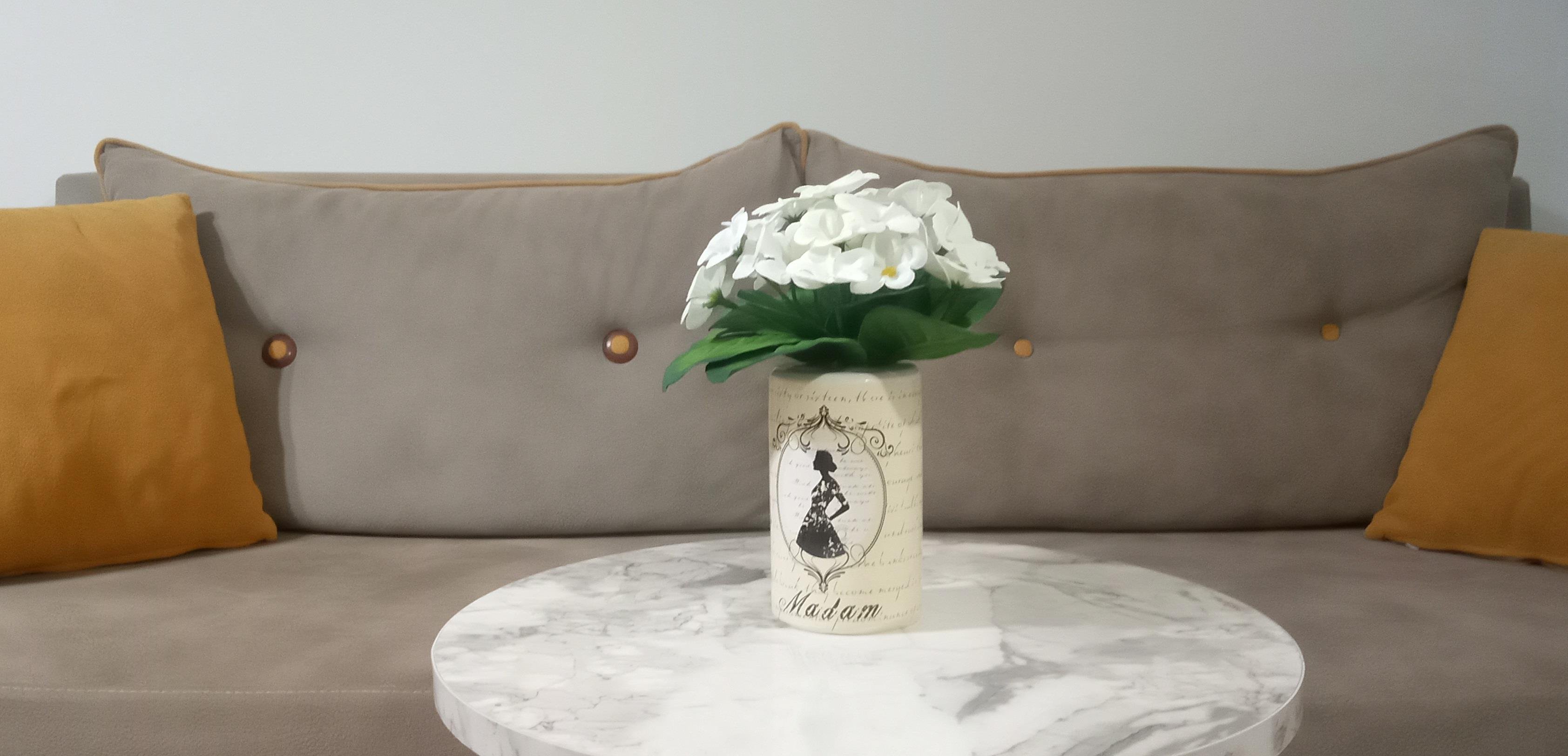 2 Adet Vazo Dahil,Vazoda Çiçek,Beyaz Yapay Çiçek,Vazo Dekoratif Madam Desenli 7X7X16Cm 