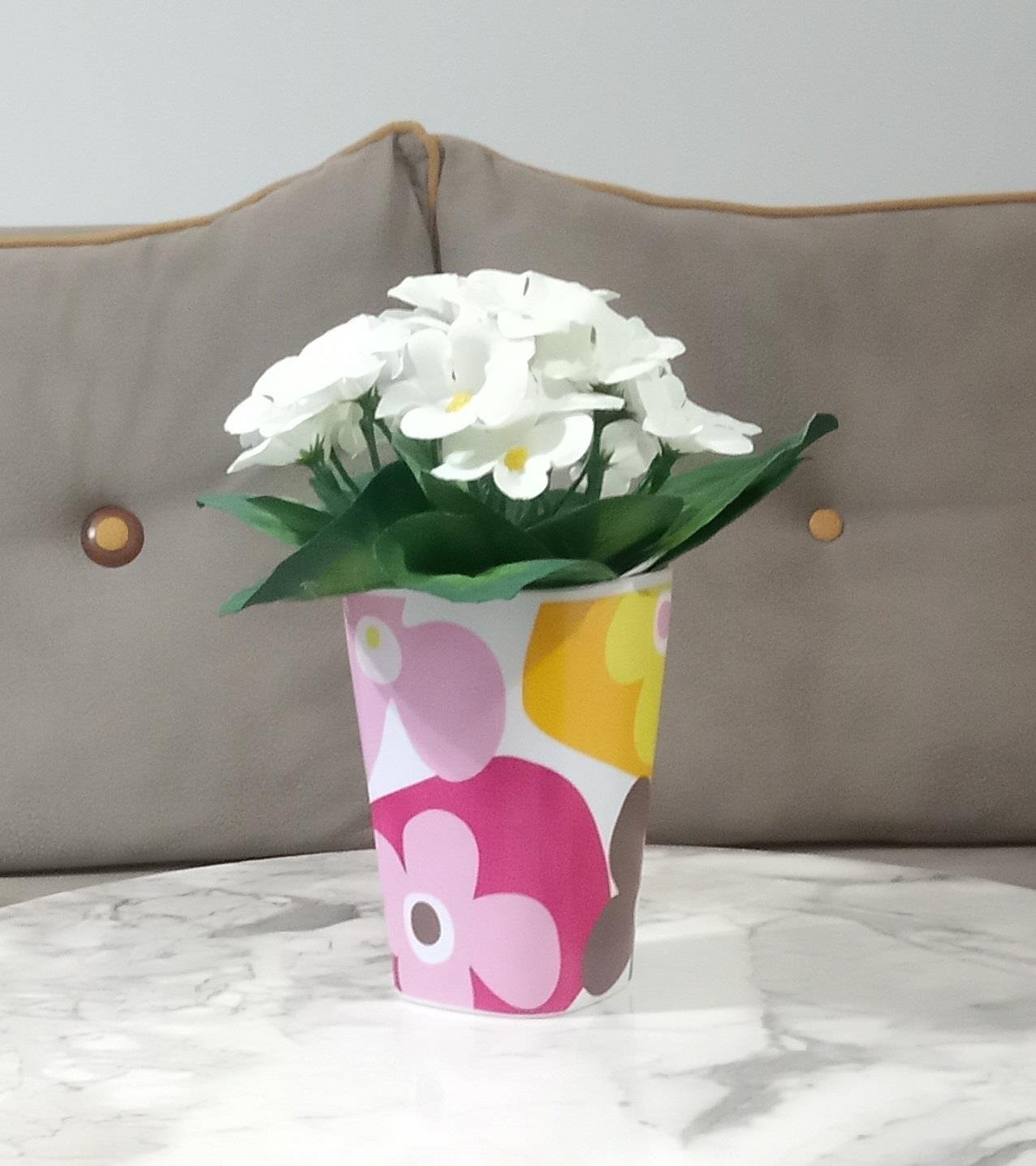 2 Adet Vazo Dahil,Vazoda Çiçek,Beyaz Yapay Çiçek,Vazo Dekoratif Kırmızı Papatya  7X7X16Cm 