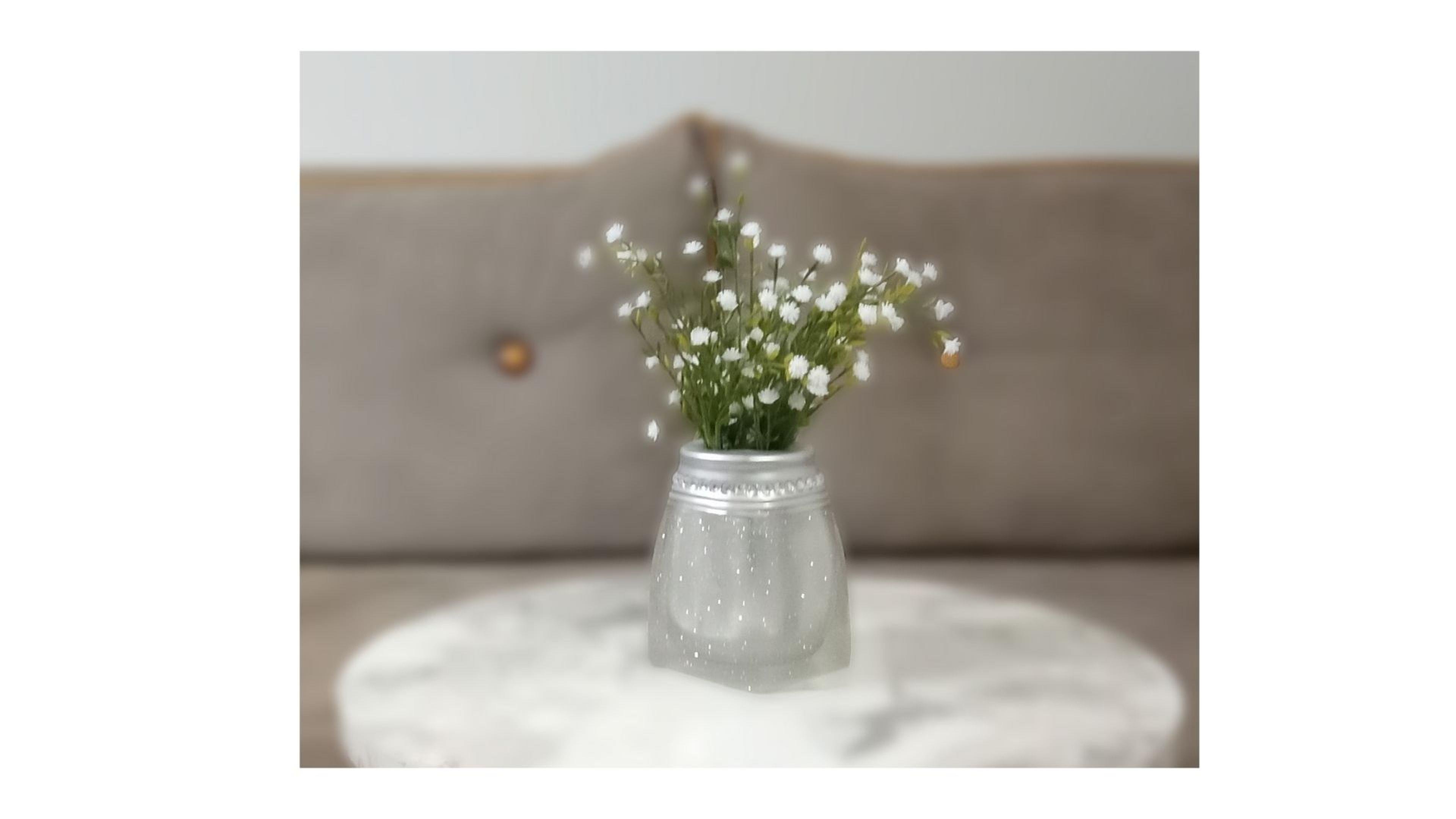 2 Adet Vazo Dahil,Vazoda Çiçek,Beyaz Yapay Çiçek,Vazo Dekoratif Kristal Taşlı Gümüş Poliresin 7X7X15Cm 