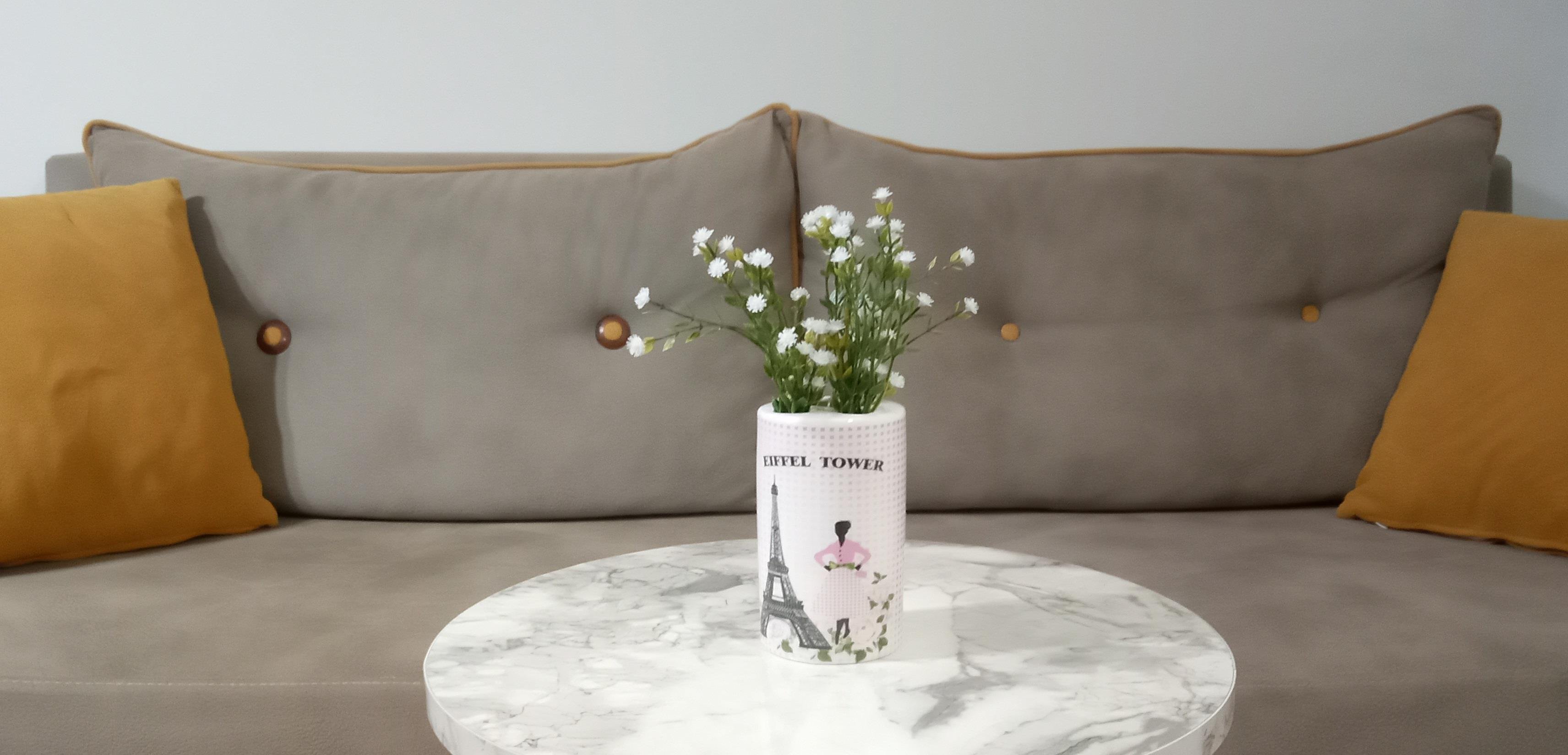 2 Adet Vazo Dahil,Vazoda Çiçek,Beyaz Yapay Çiçek,Vazo Dekoratif  Eyfel Kulesi 7X7X16Cm