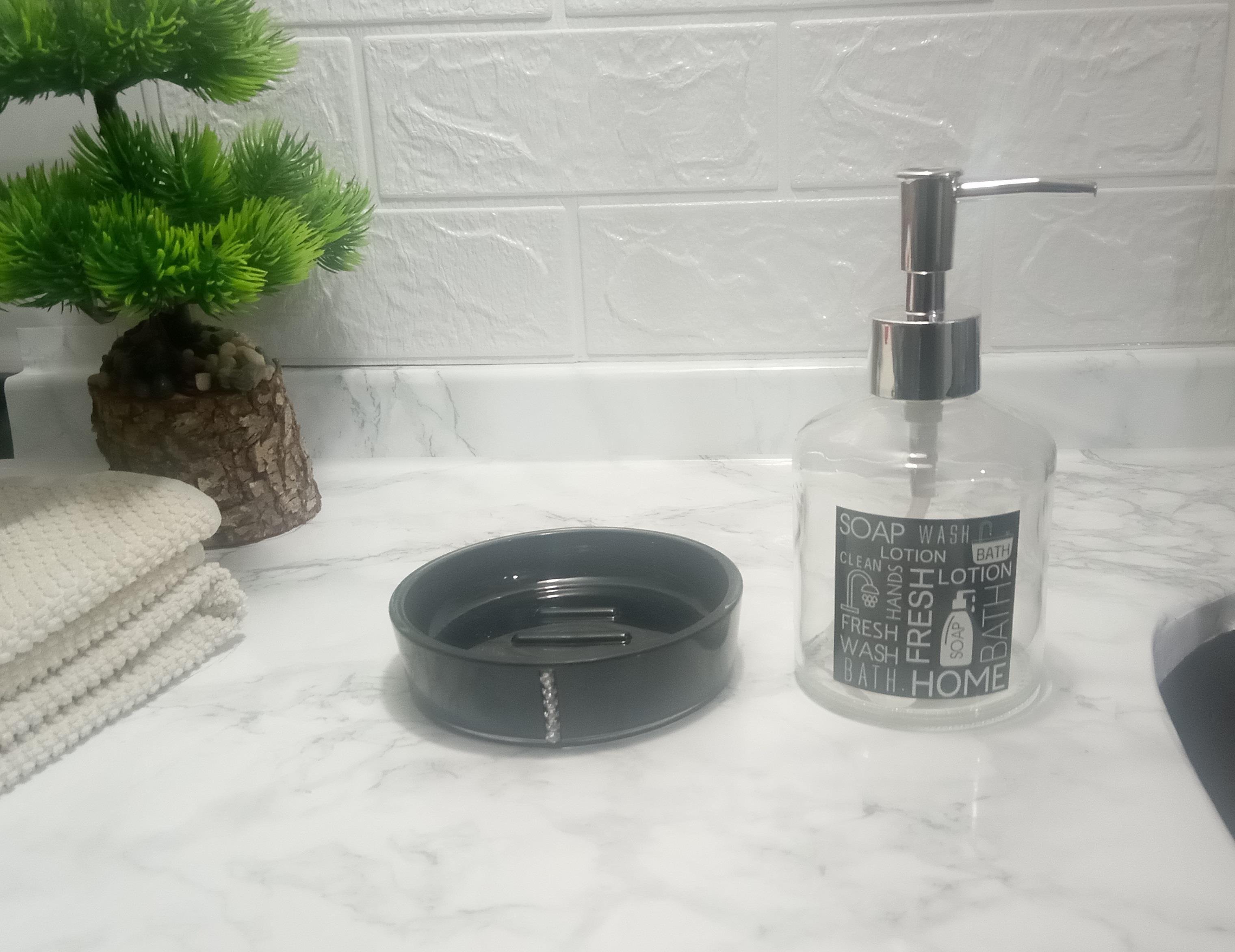 Banyo Seti,Siyah Etiketli Cam Sıvı Sabunluk Ve Akrilik Siyah Taşlı Sabunluk 