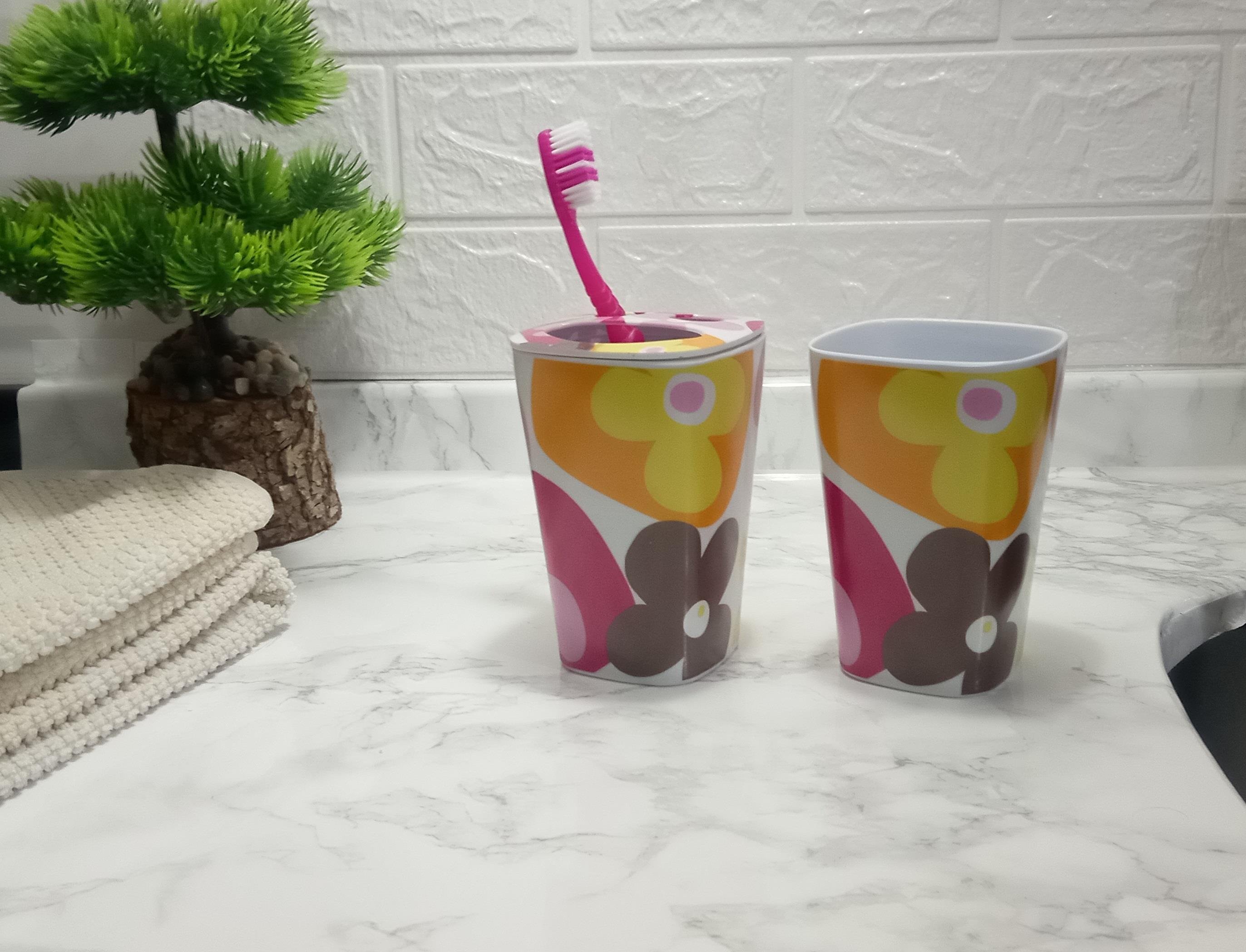 Diş Fırçalık Ve Macun Kabi 2 Li Banyo Seti ,Kırmızı Papatya Melamin