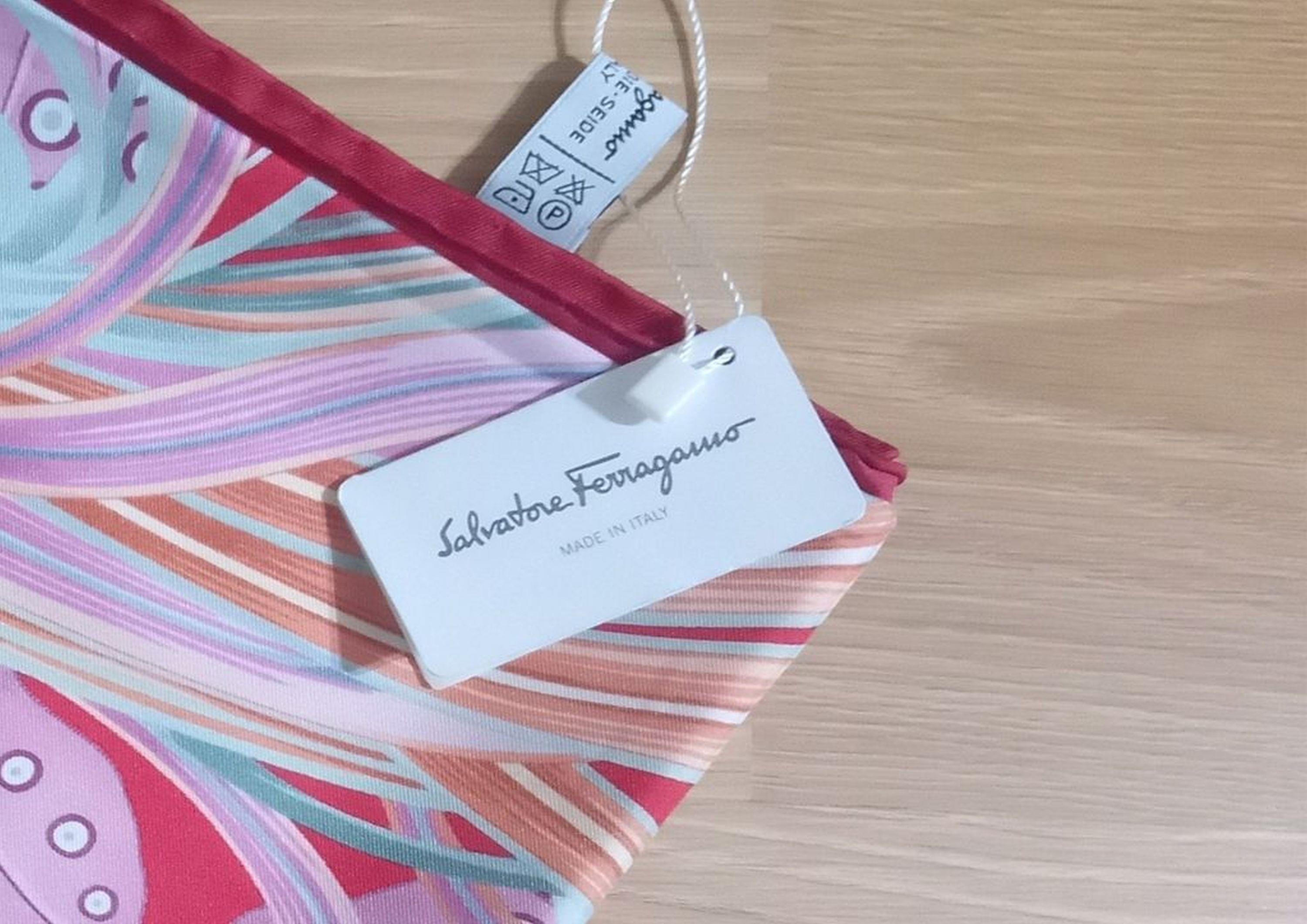 Orjinal İtalyan Salvatore Ferragamo Marka İpek Eşarp,Fular,Şal 86X88Cm