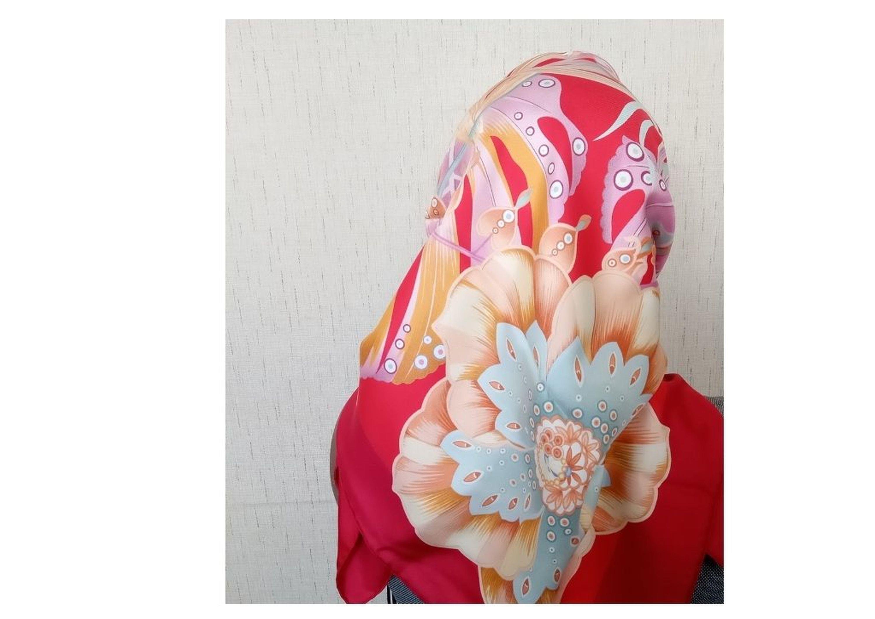 Orjinal İtalyan Salvatore Ferragamo Marka İpek Eşarp,Fular,Şal 86X88Cm