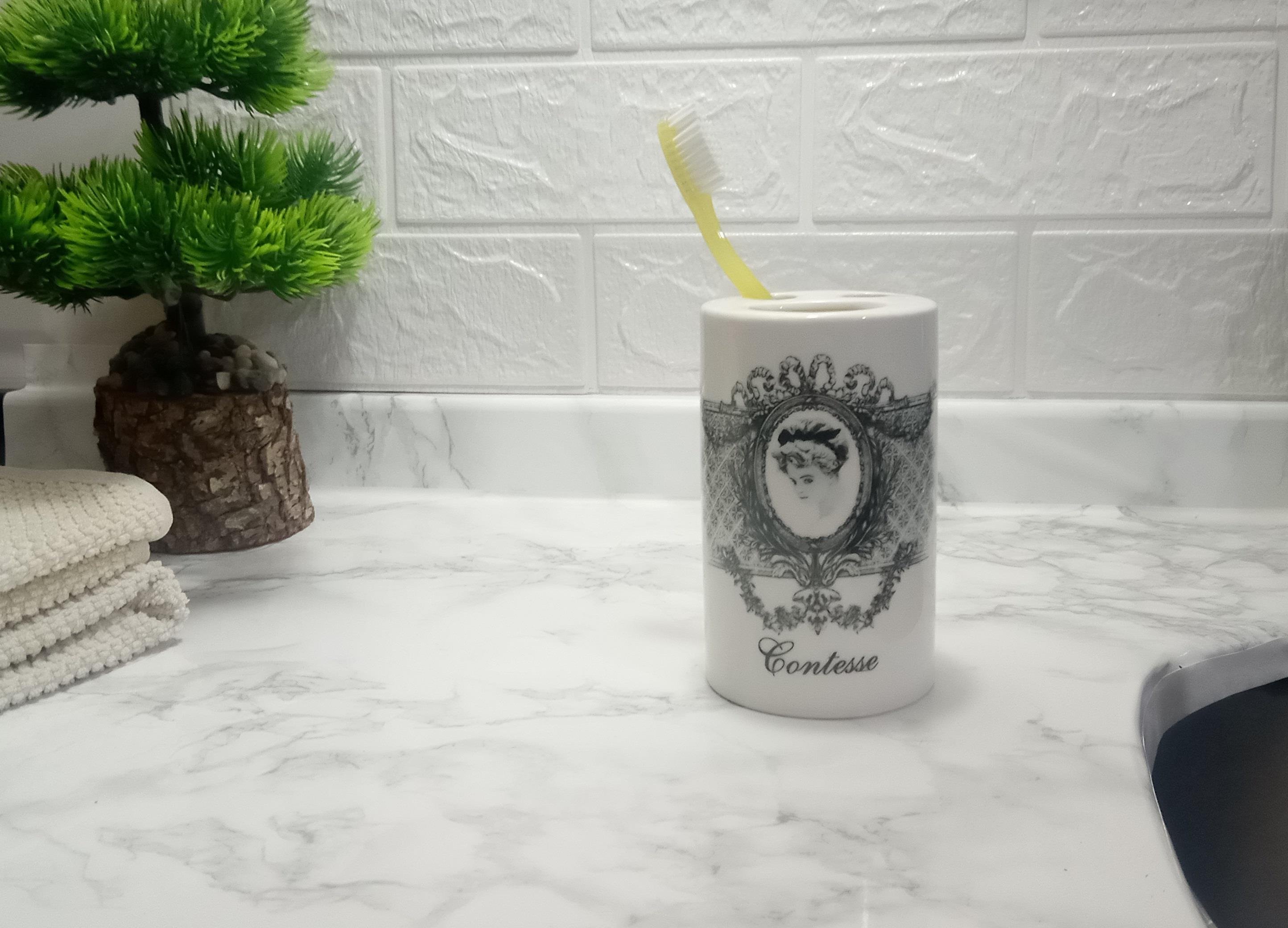 Seramik Diş Fırçalık Kraliçe Model 7x7x11cm