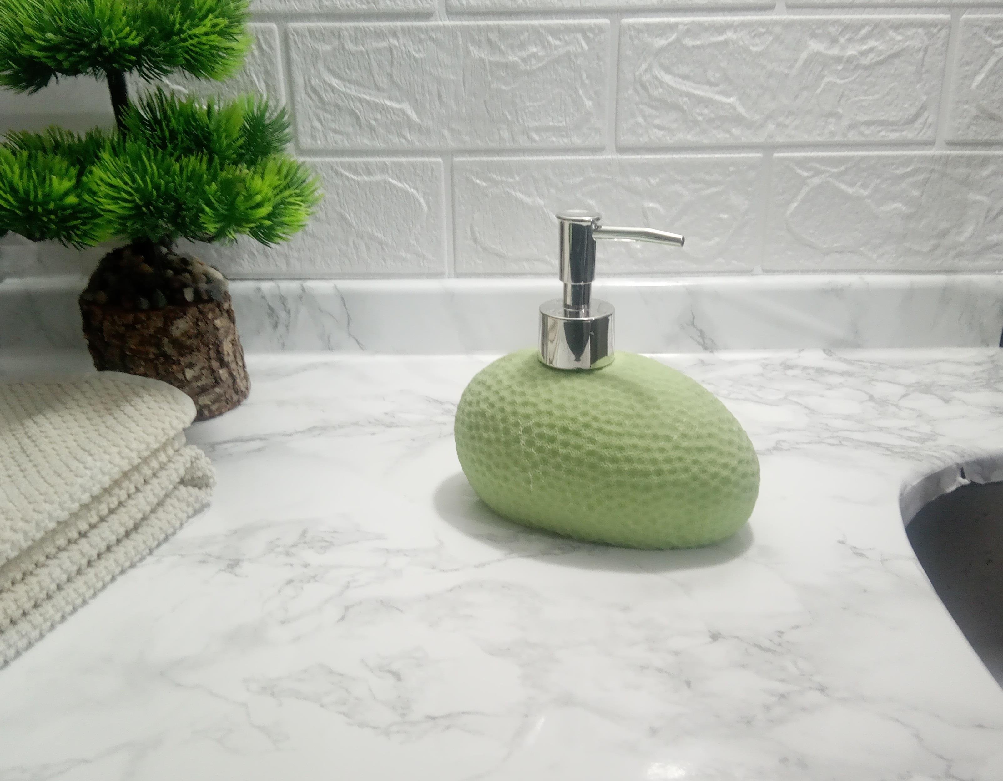 Sıvı Sabunluk Yeşil Petek Desenli Poliresin 14x8x14cm 400ml