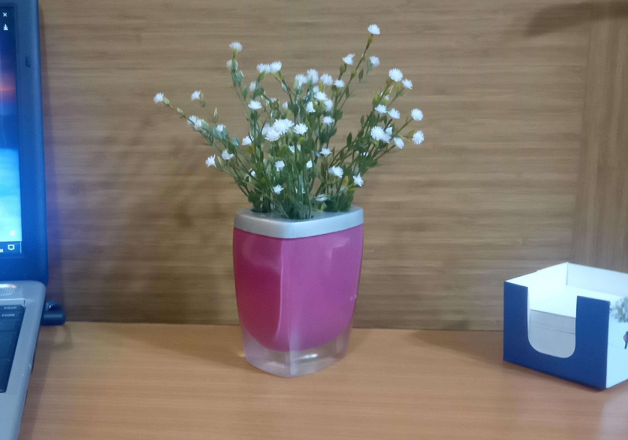 Vazoda Çiçek,Beyaz Yapay Çiçek,Vazo Dekoratif Gri Pembe Poliresin 8X4X16Cm 