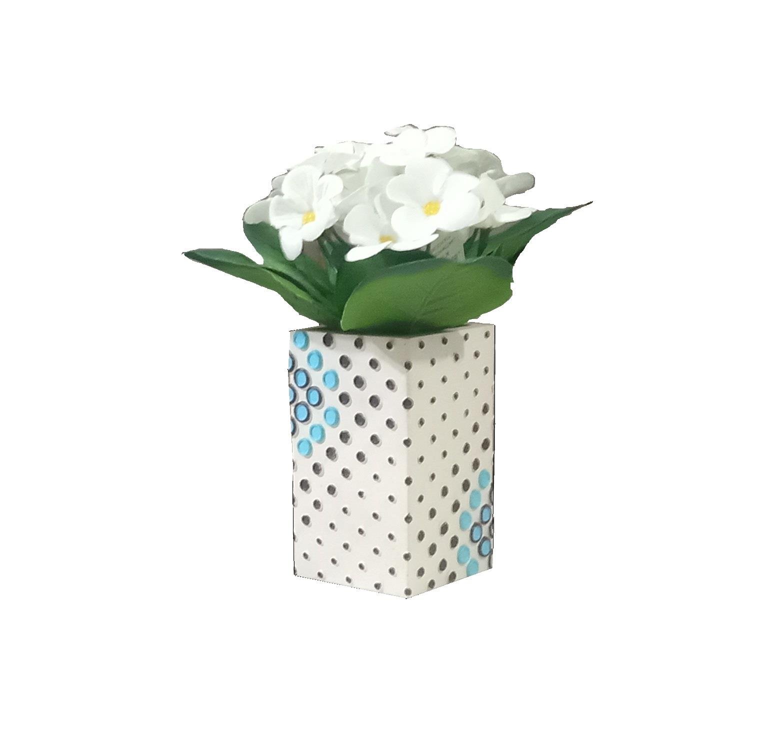 Vazoda Çiçek,Beyaz Yapay Çiçek,Vazo Dekoratif  Puanlı Poliresin 6X6X15Cm 
