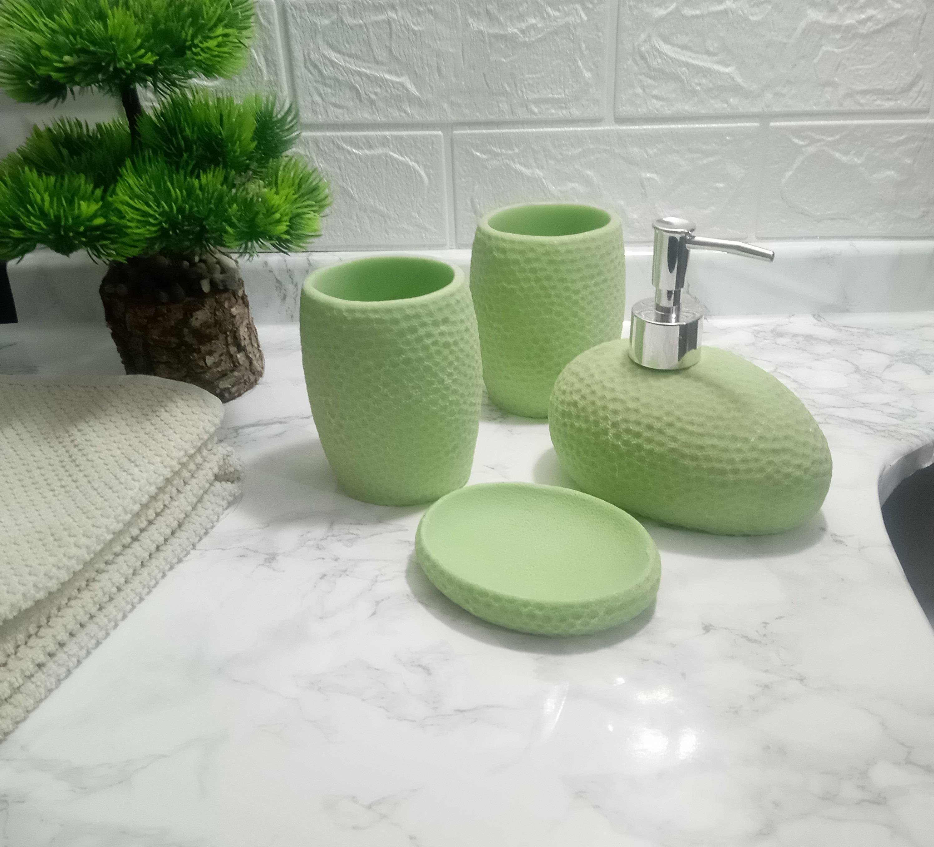 Yeşil Petek Desenli 4 Lü Banyo Seti 20x20x13cm