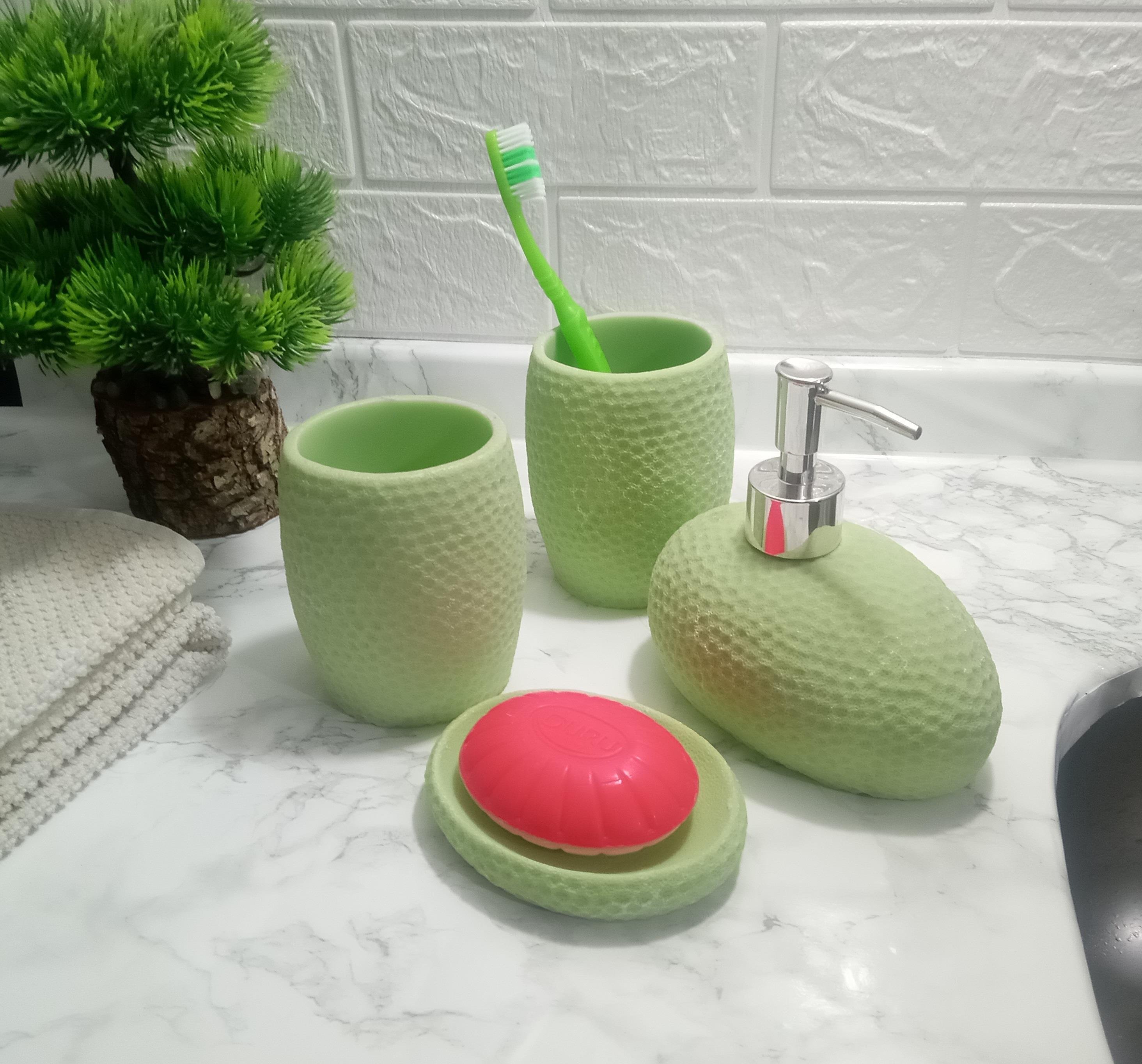 Yeşil Petek Desenli 4 Lü Banyo Seti 20x20x13cm