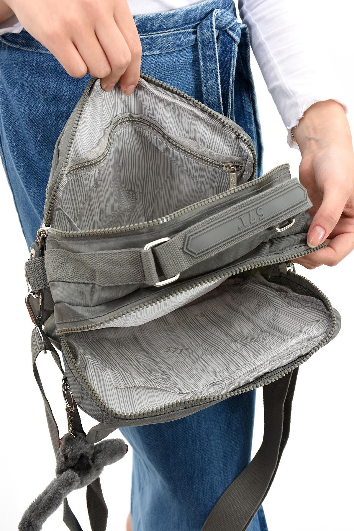 Çapraz Askılı Ultra Hafif Çok Cepli Bayan Omuz Çantası Gri (Model: 571-6P)