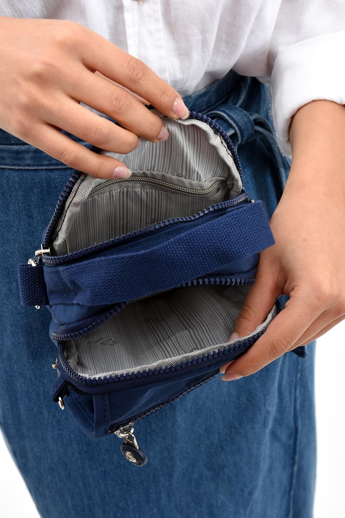 Çapraz Askılı Ultra Hafif Çok Cepli Bayan Omuz Çantası Laci (Model: 571-6K)