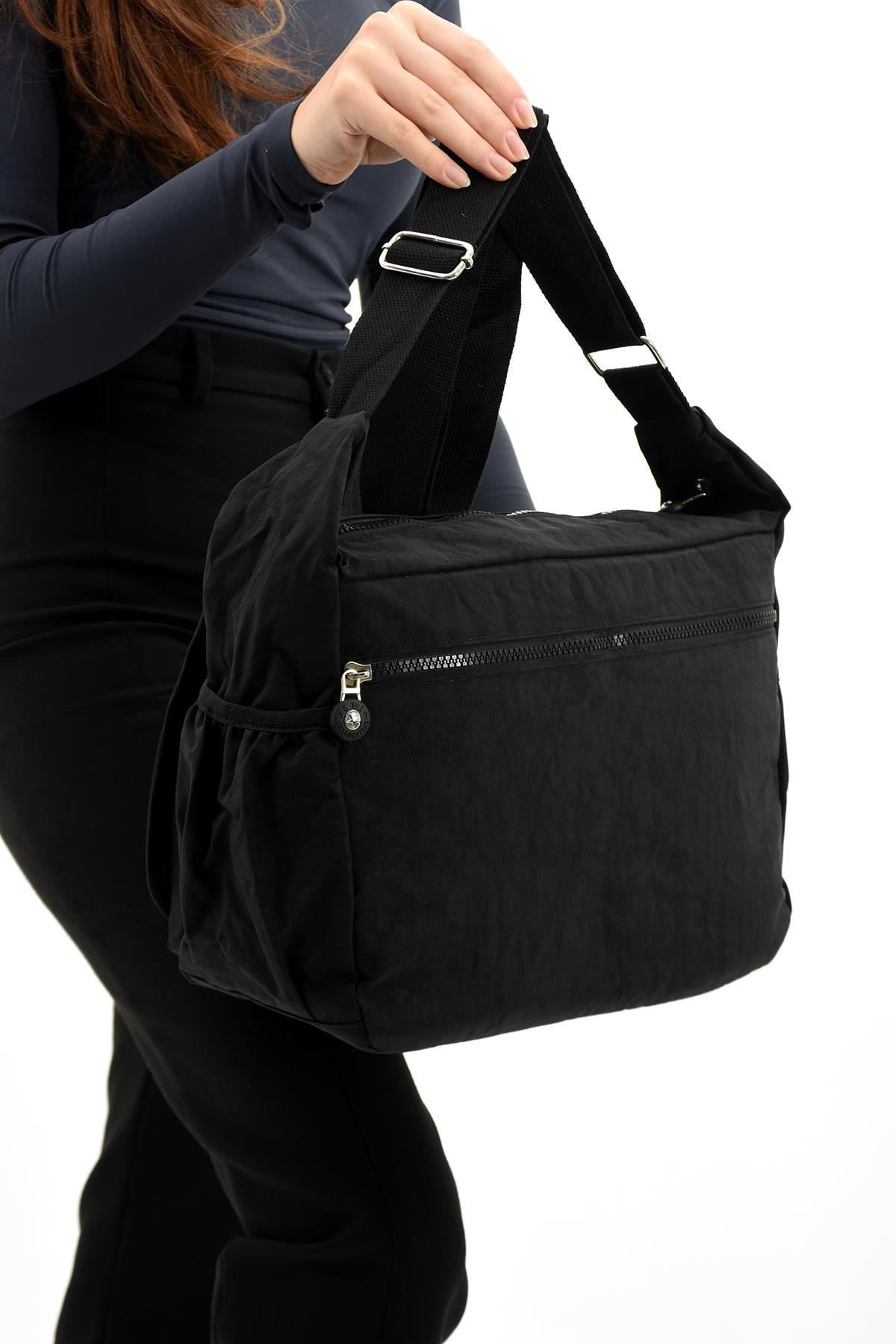 Çapraz Askılı Ultra Hafif Çok Cepli Bayan Omuz Çantası Siyah  (Model: 571-6B) 
