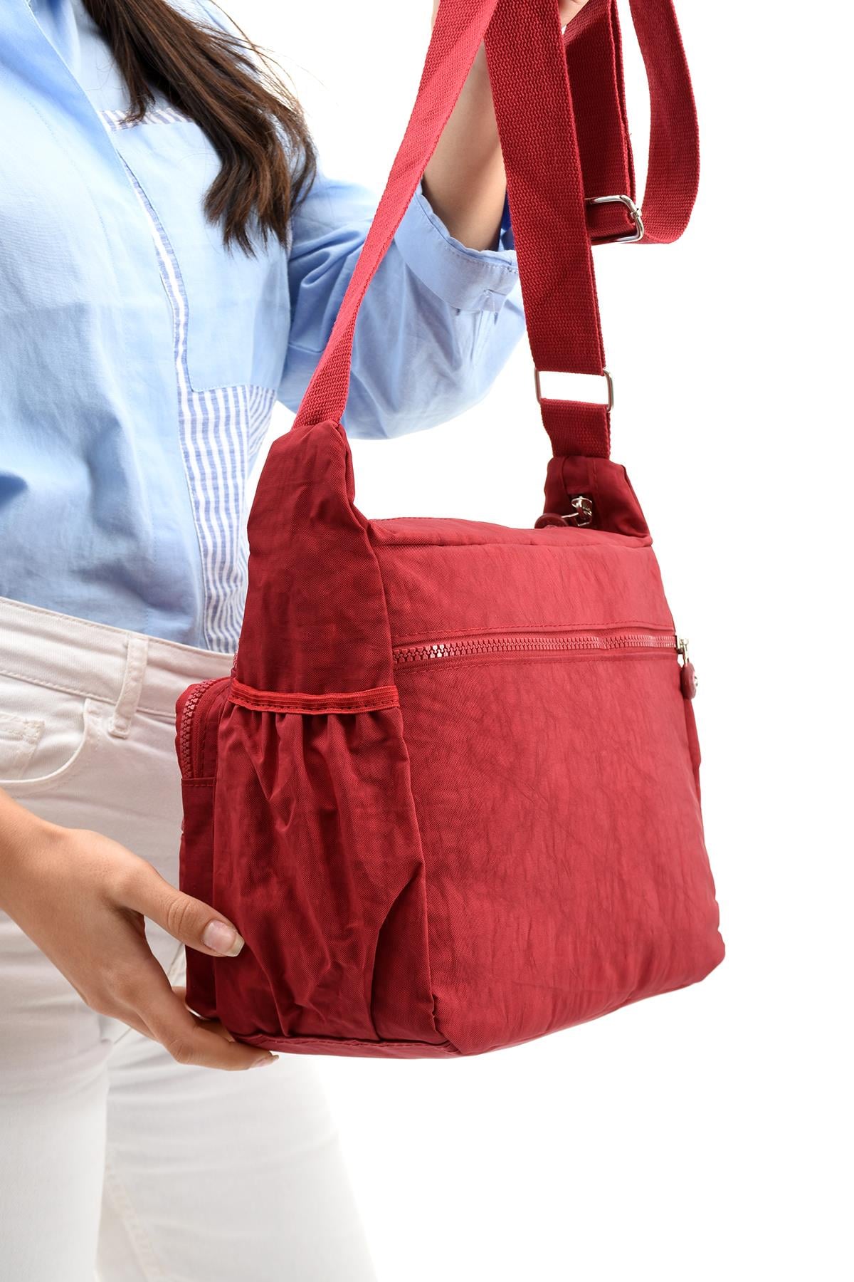 Çapraz Askılı Ultra Hafif Çok Cepli Bayan Omuz Çantası Kırmızı (Model: 571-6A) 