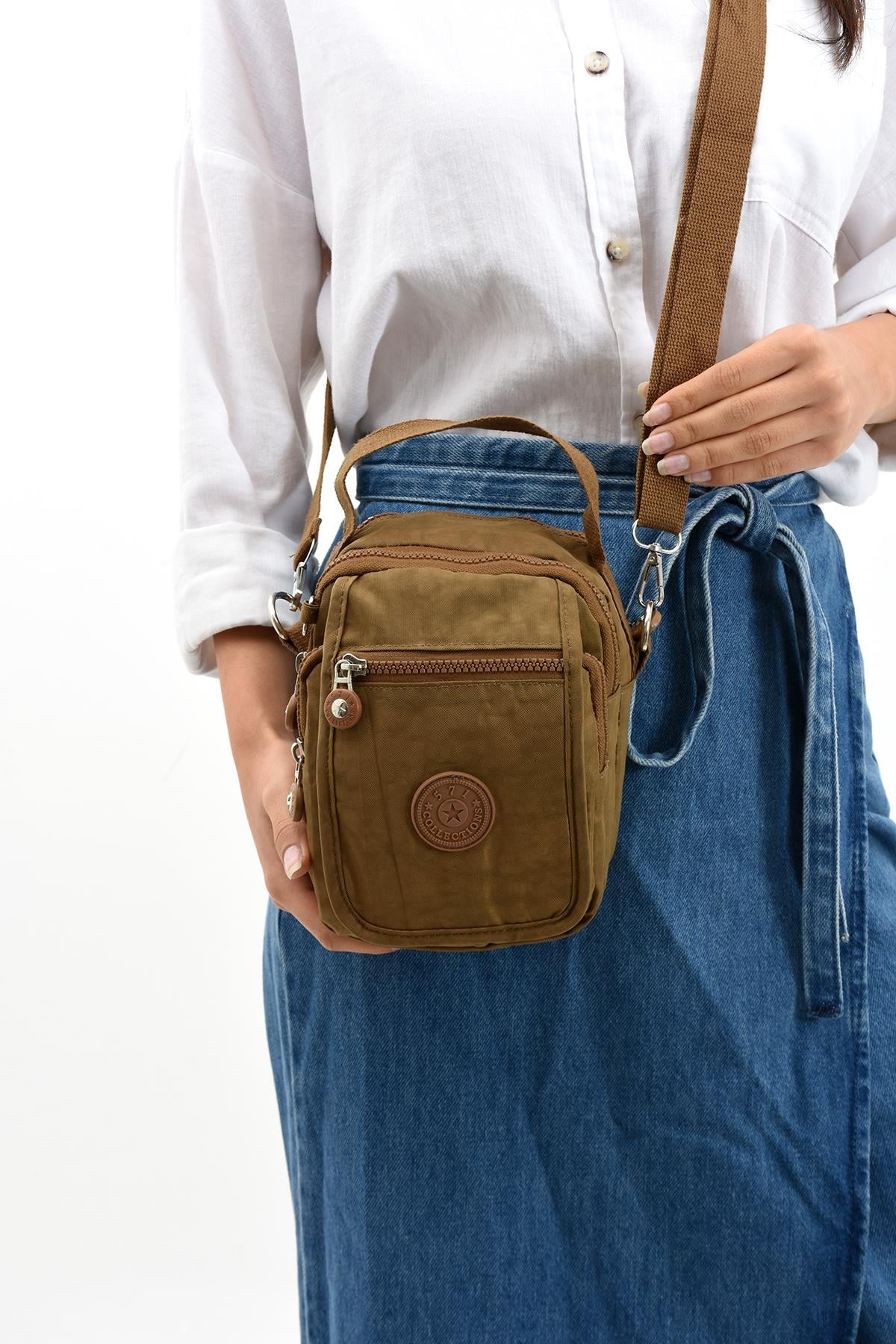 Çapraz Askılı Ultra Hafif Çok Cepli Bayan Omuz Çantası Taba (Model: 571-6K)
