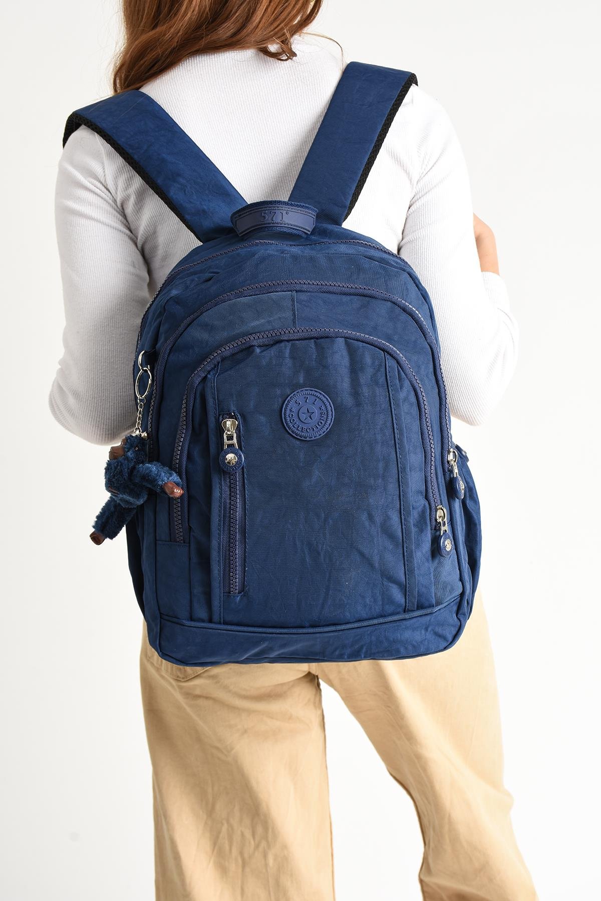 Ultra Hafif Çok Cepli Orta Boy Sırt Çantası Unisex Laci (Model: 571-4D)