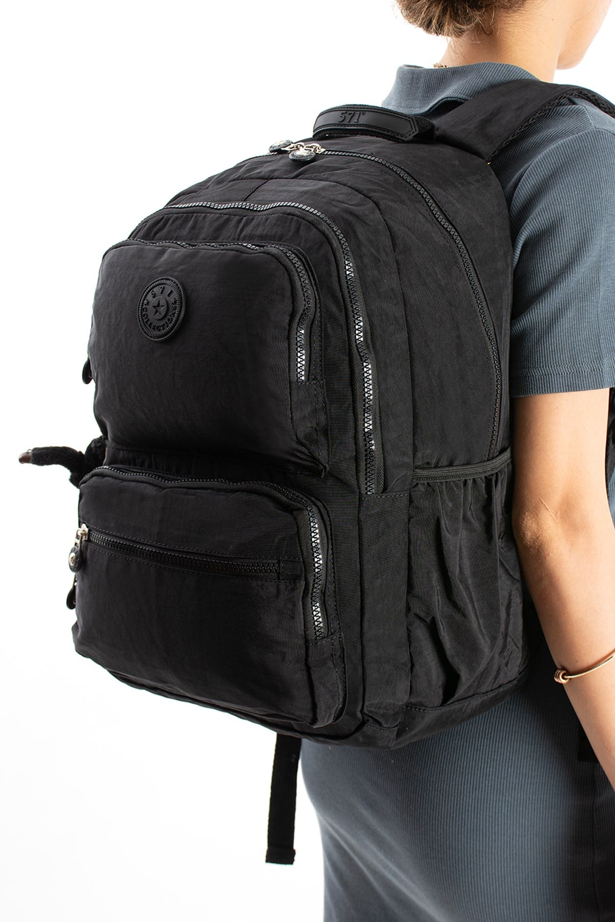 571-2DUltra Hafif Geniş Hacimli Okul Seyahat Spor Sırt Çantası Siyah Model: (571-2D)