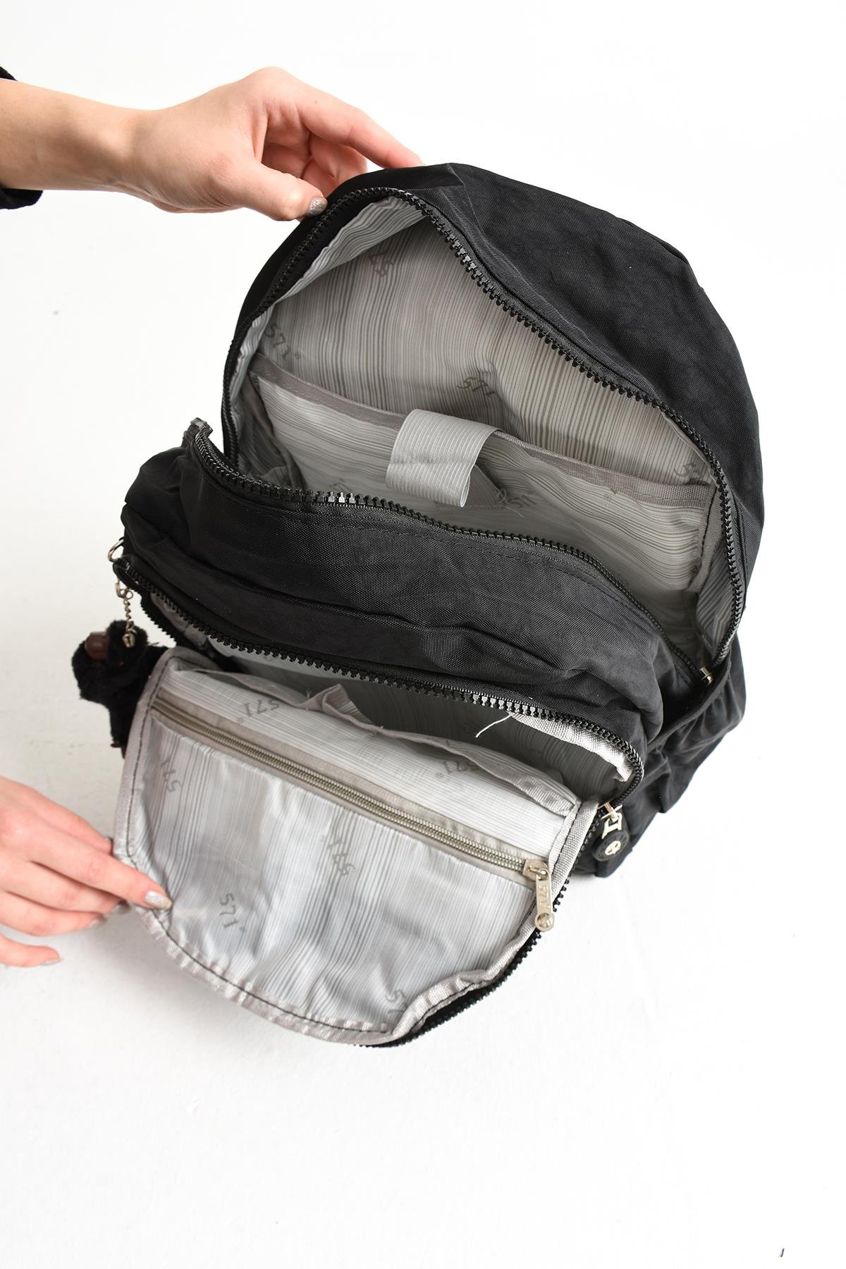 Ultra Hafif Orta Boy Sırt Çantası  Çok Cepli Unisex Siyah (Model: 571-4B)