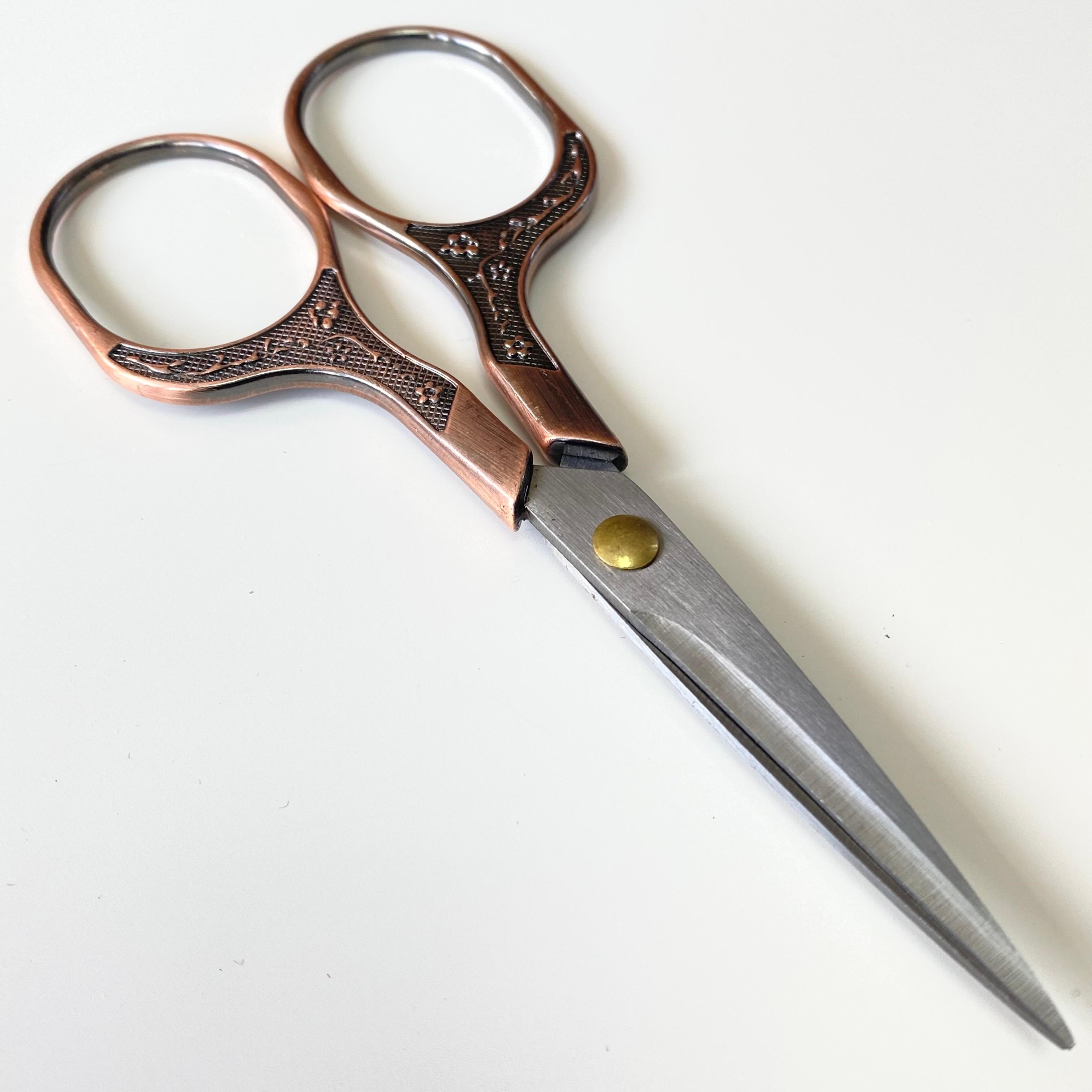 Antik Desenli Dikiş ve Nakış Makası 12.5 Cm Bakır 53920