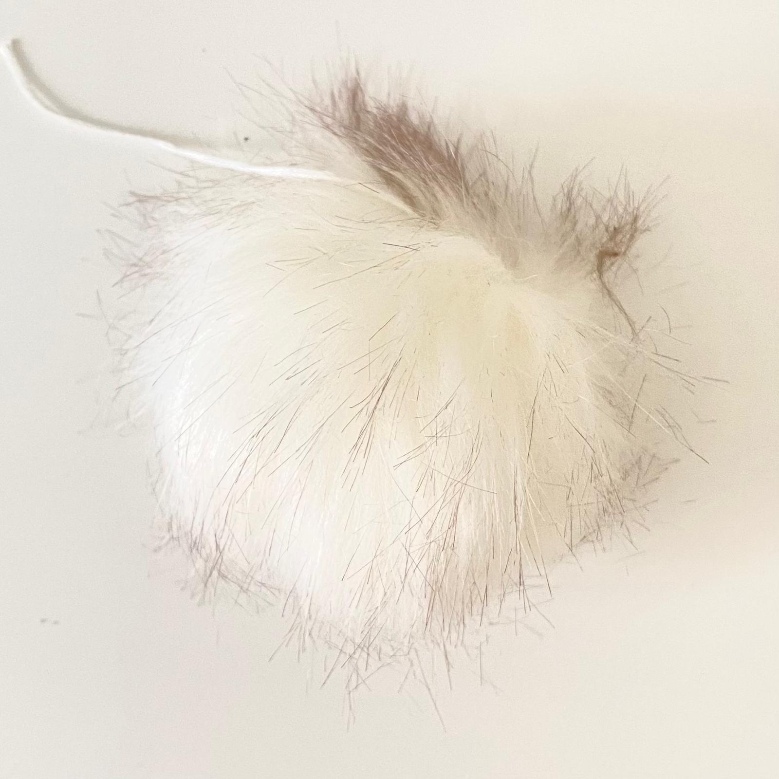 Atkı Şapka Anahtarlık ve Bere Ponponu Büyük Boy 005