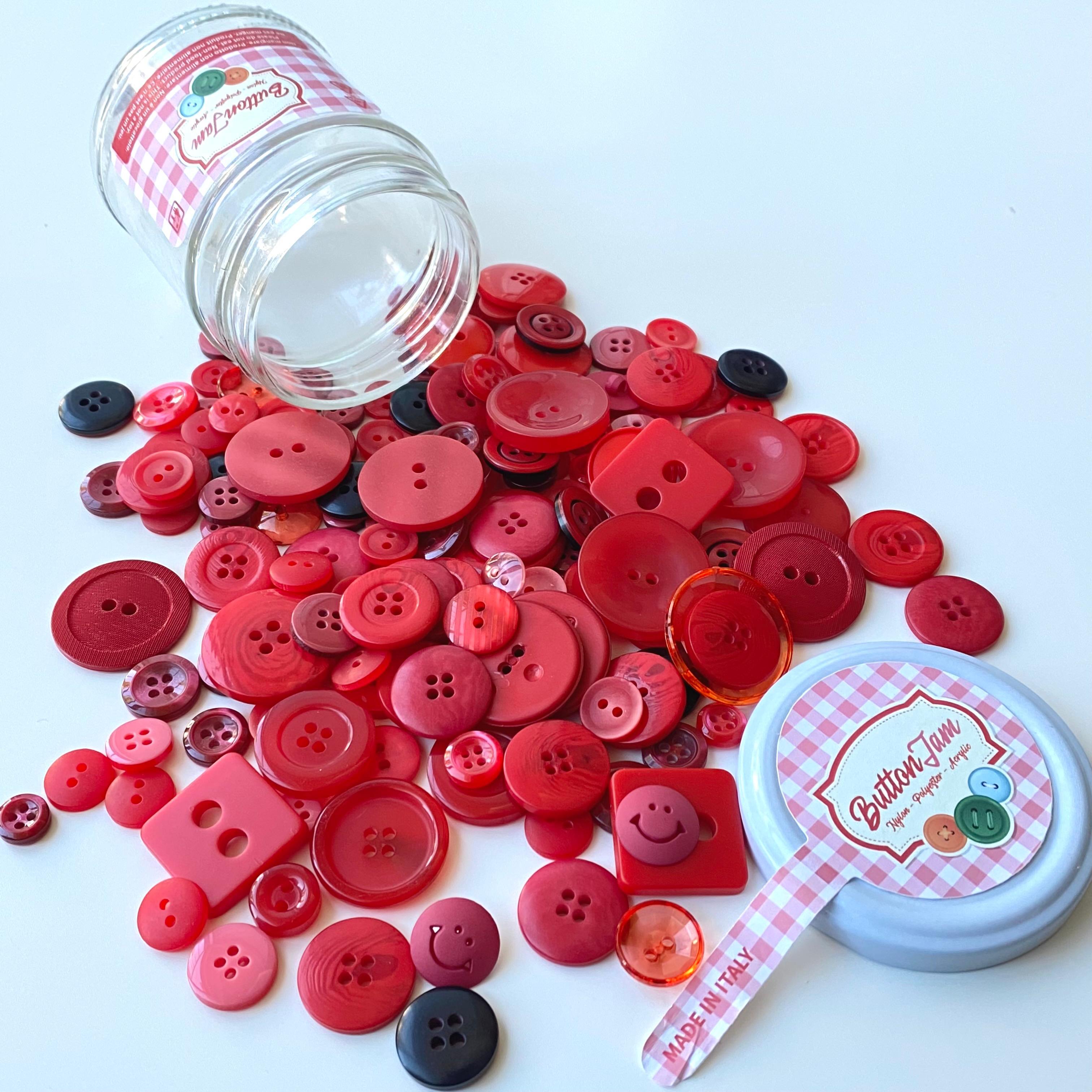 Button Jam Kavanozda Karşık Boy Ve Modellerde İtalyan Aksesuar Düğmesi - Kırmızı Karışım