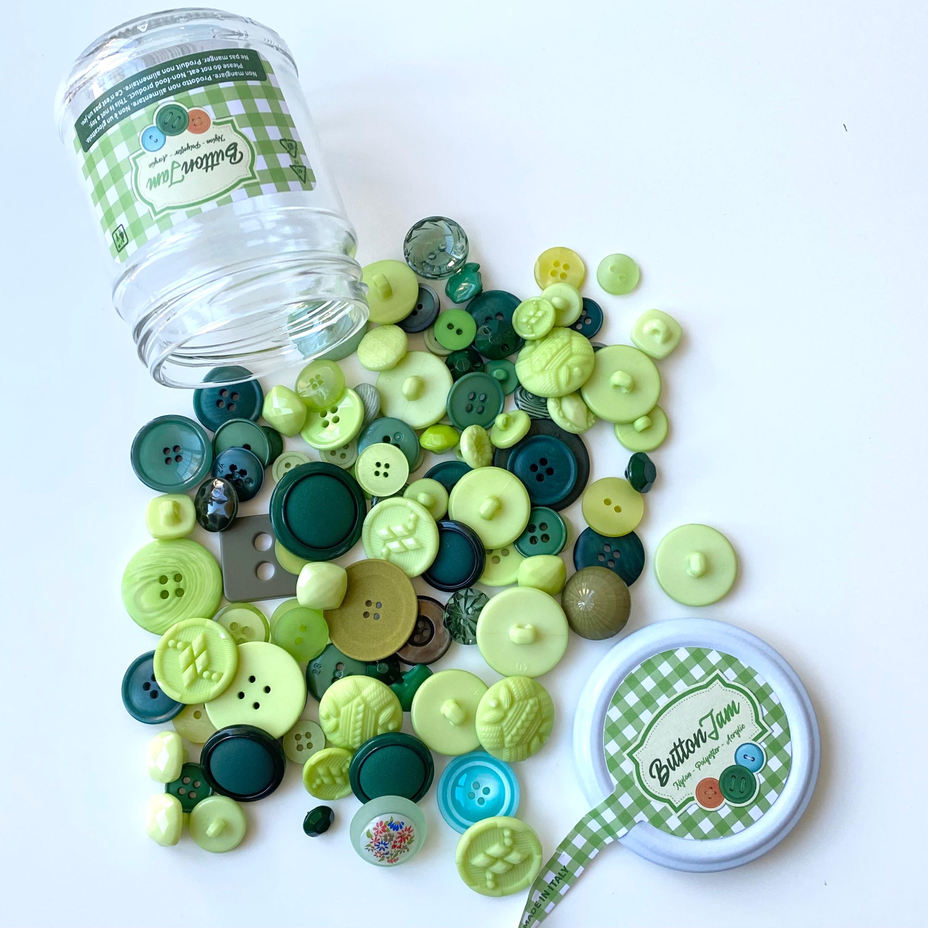 Button Jam Kavanozda Karşık Boy Ve Modellerde İtalyan Aksesuar Düğmesi - Yeşil Karışım